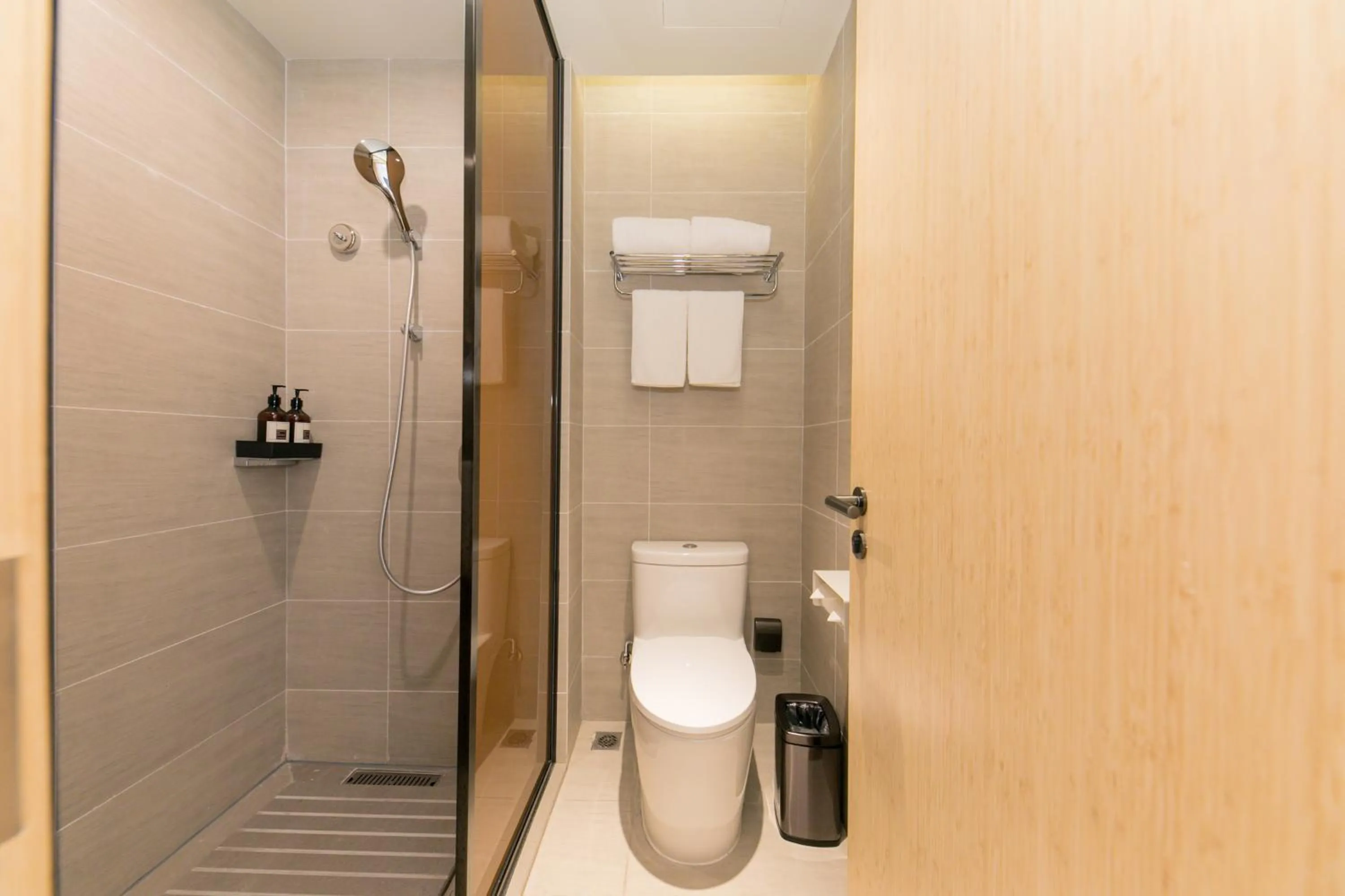 On site in JI Hotel Shanghai Qibao Qixin Road