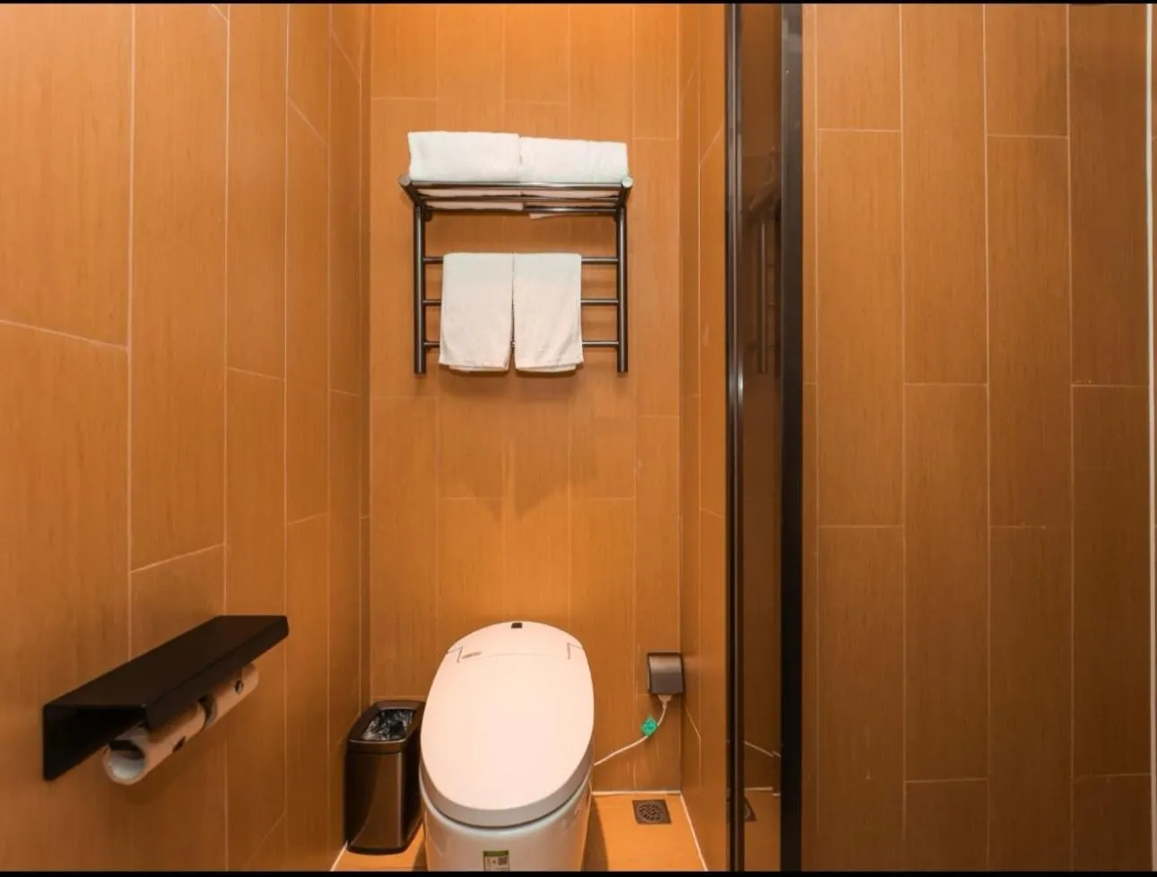 Toilet in JI Hotel Nanjing Baijia Lake