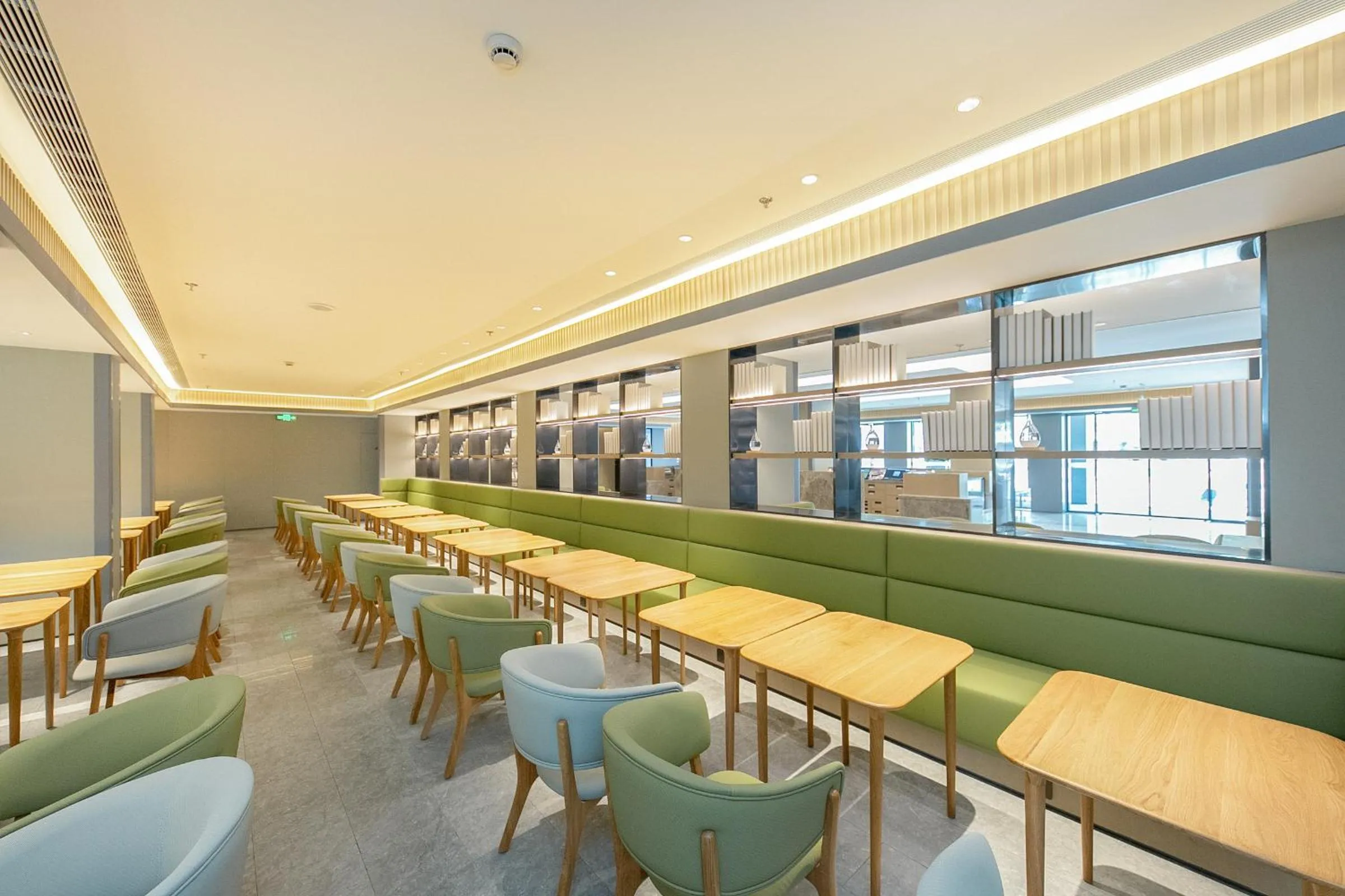 JI Hotel Shanghai Lujiabang Road Subway Station