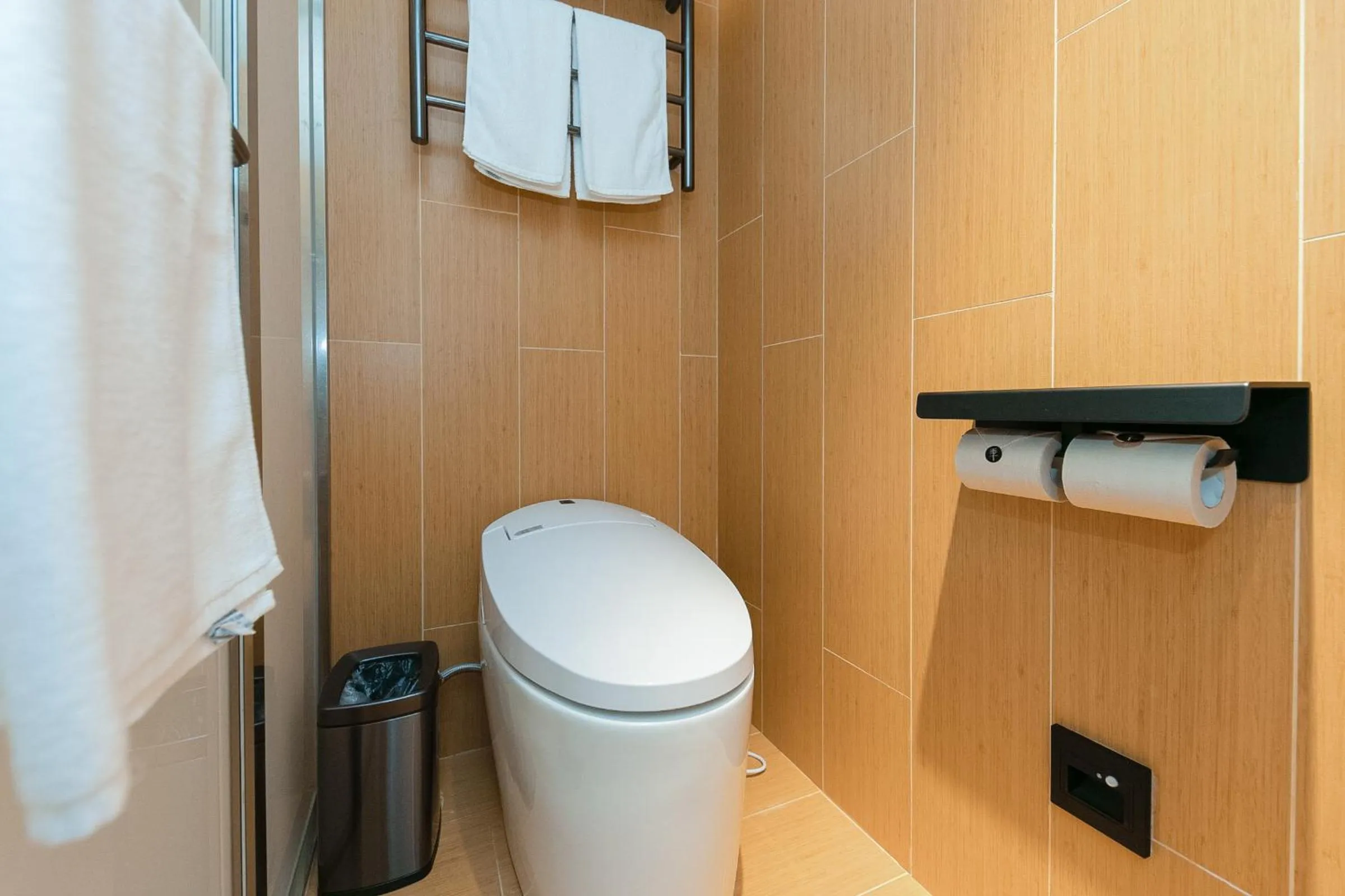 JI Hotel Shanghai Lujiabang Road Subway Station