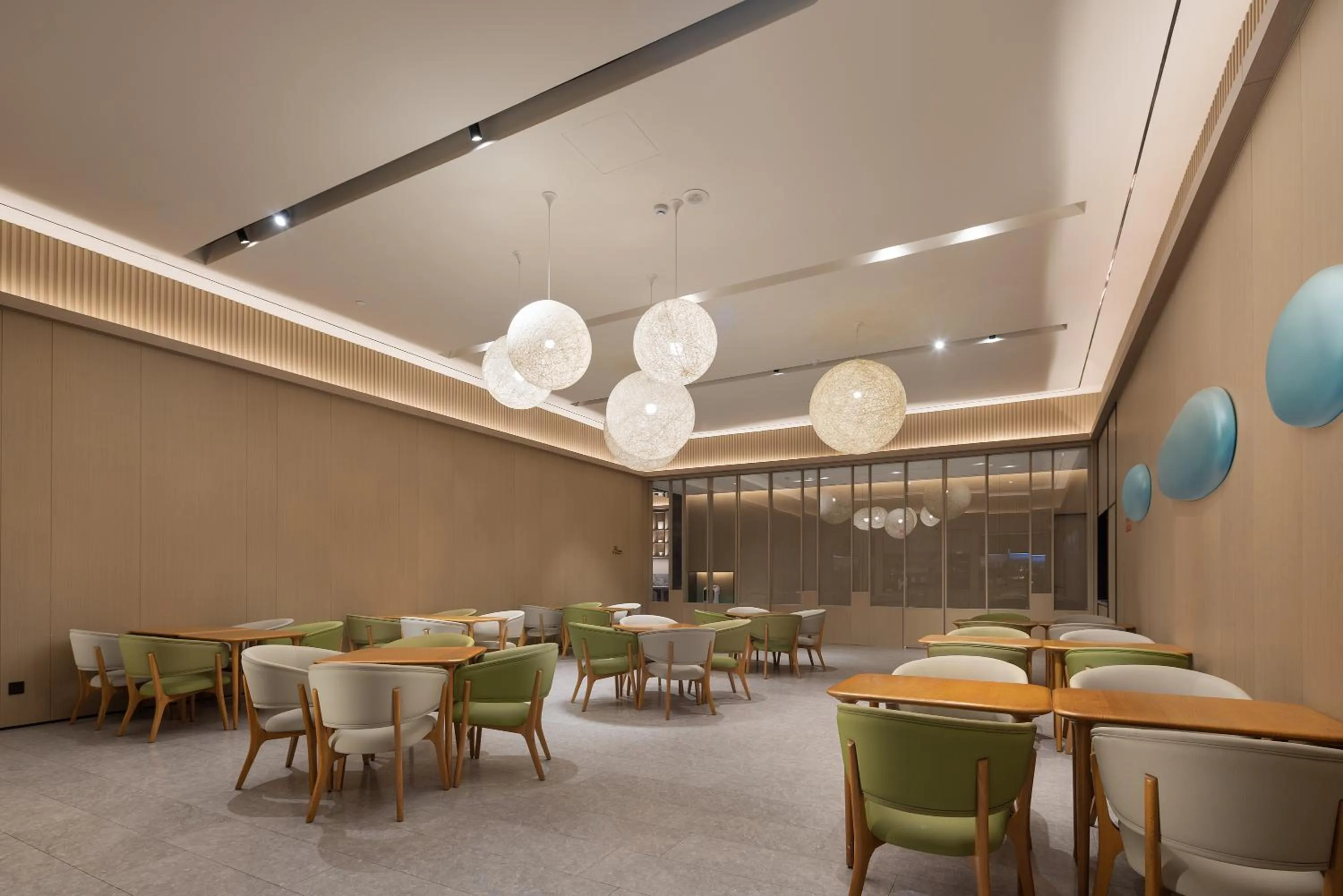 Restaurant/places to eat in JI Hotel Wuhan Guanggu 3rd Road