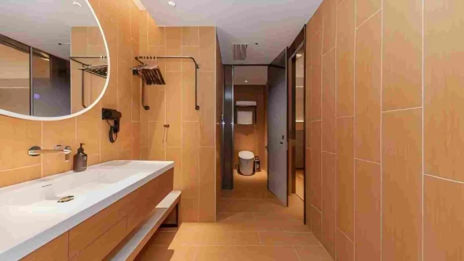 Bathroom in JI Hotel Shanghai Zhaojialou Ancient Town