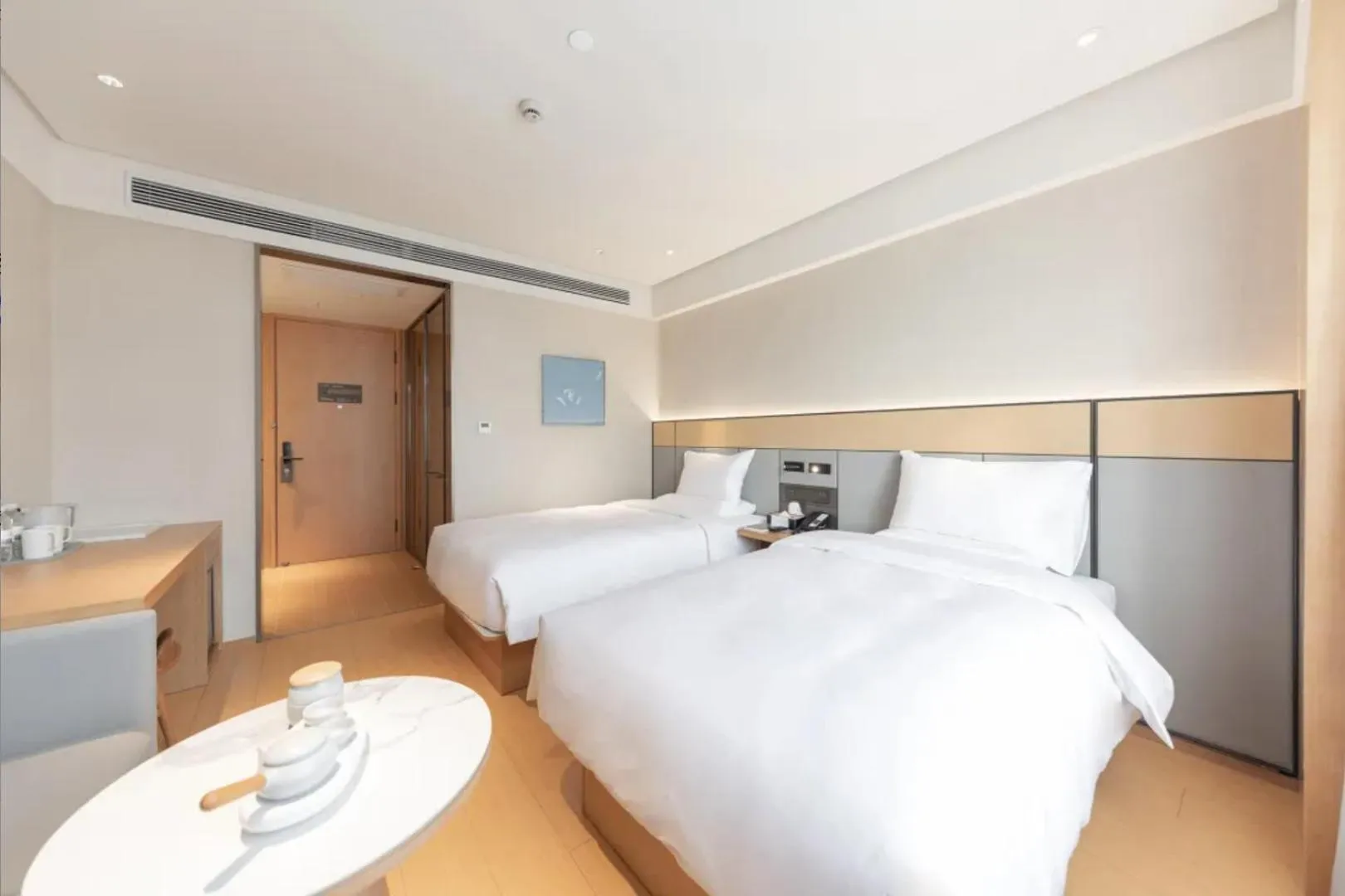 Photo of the whole room, Bed in JI Hotel Shanghai University Tacheng Road