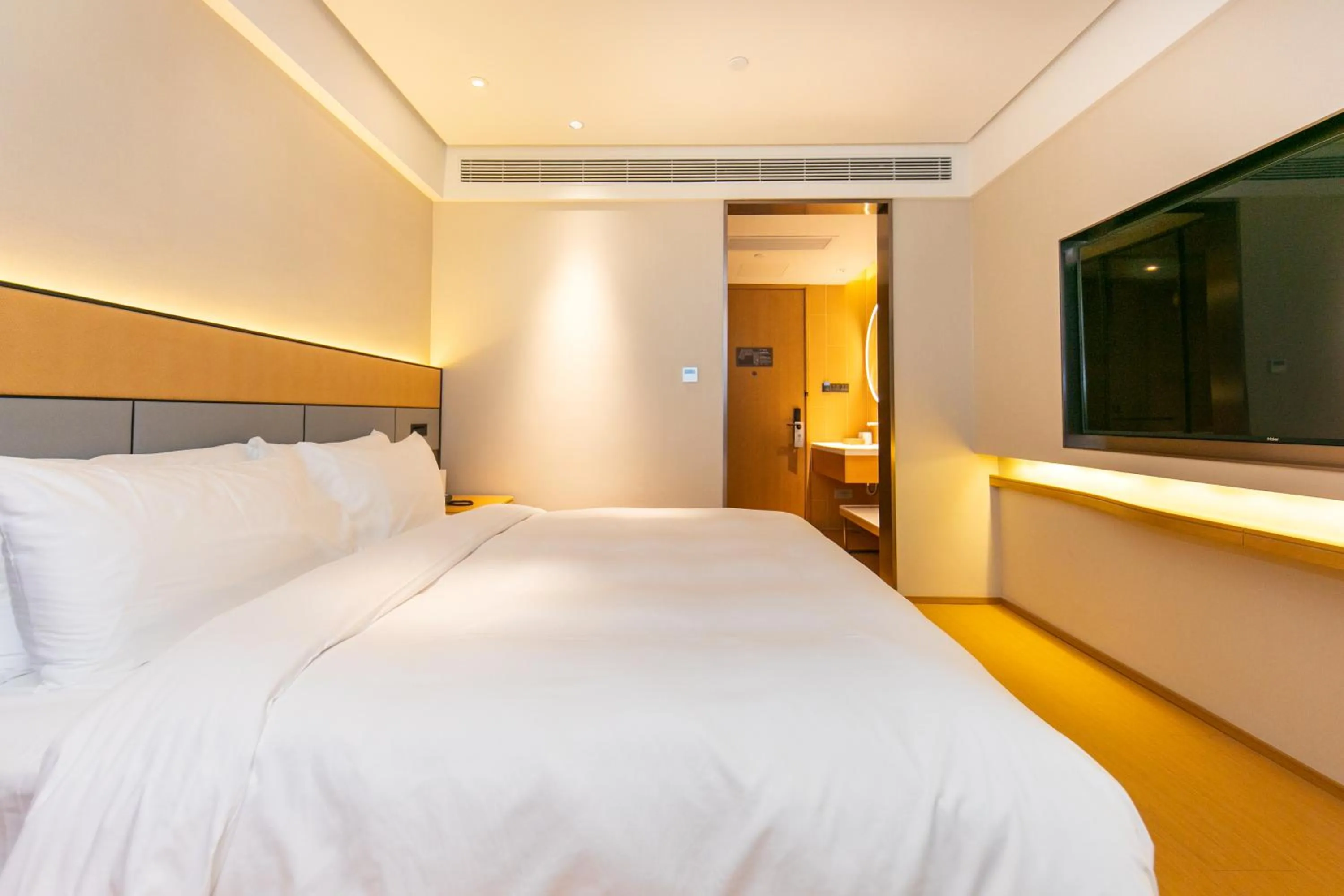 Bed in JI Hotel Shanghai New International Expo Center West Gaoke Road