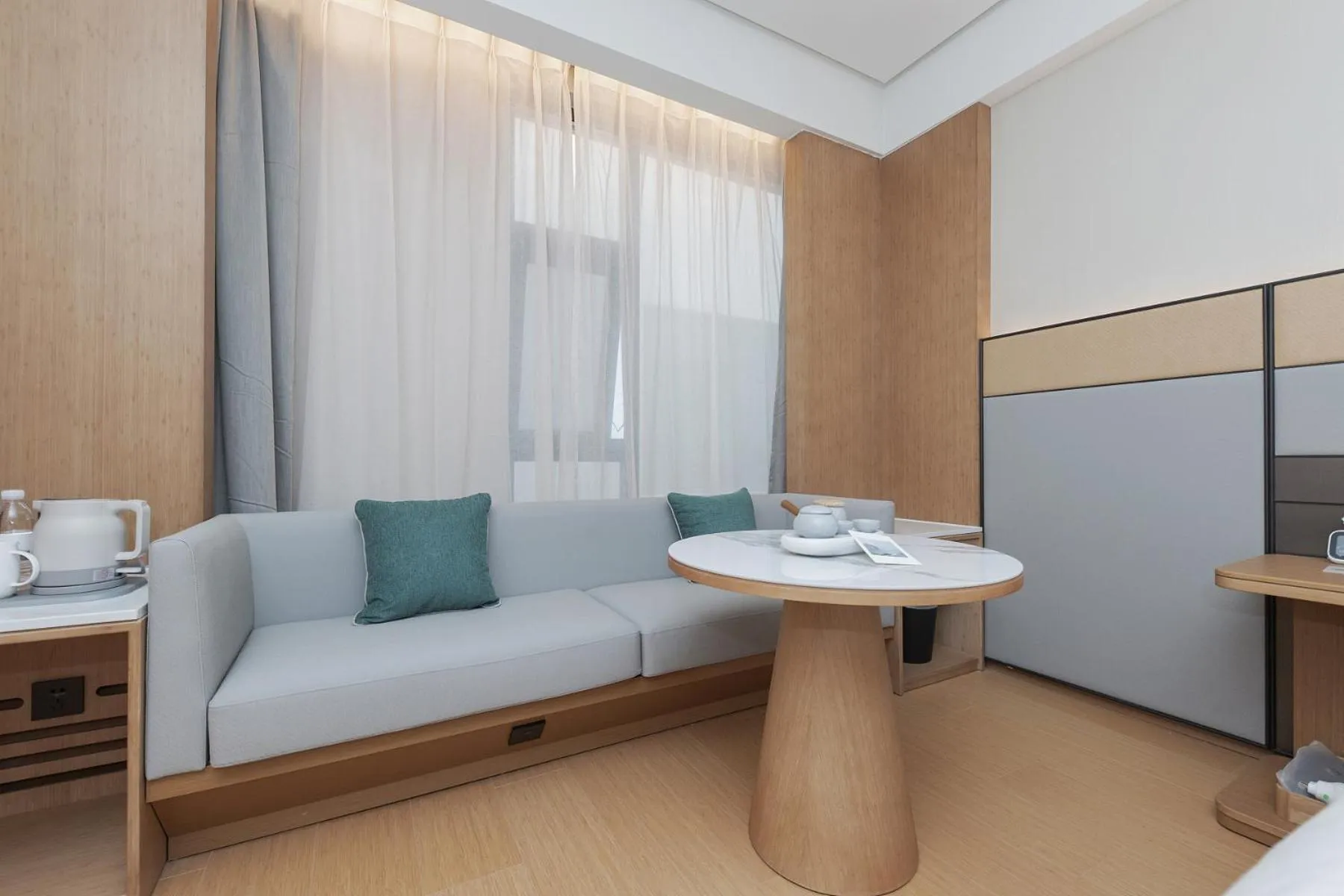 Seating area in JI Hotel Shanghai Jiaotong University Cangyuan Road