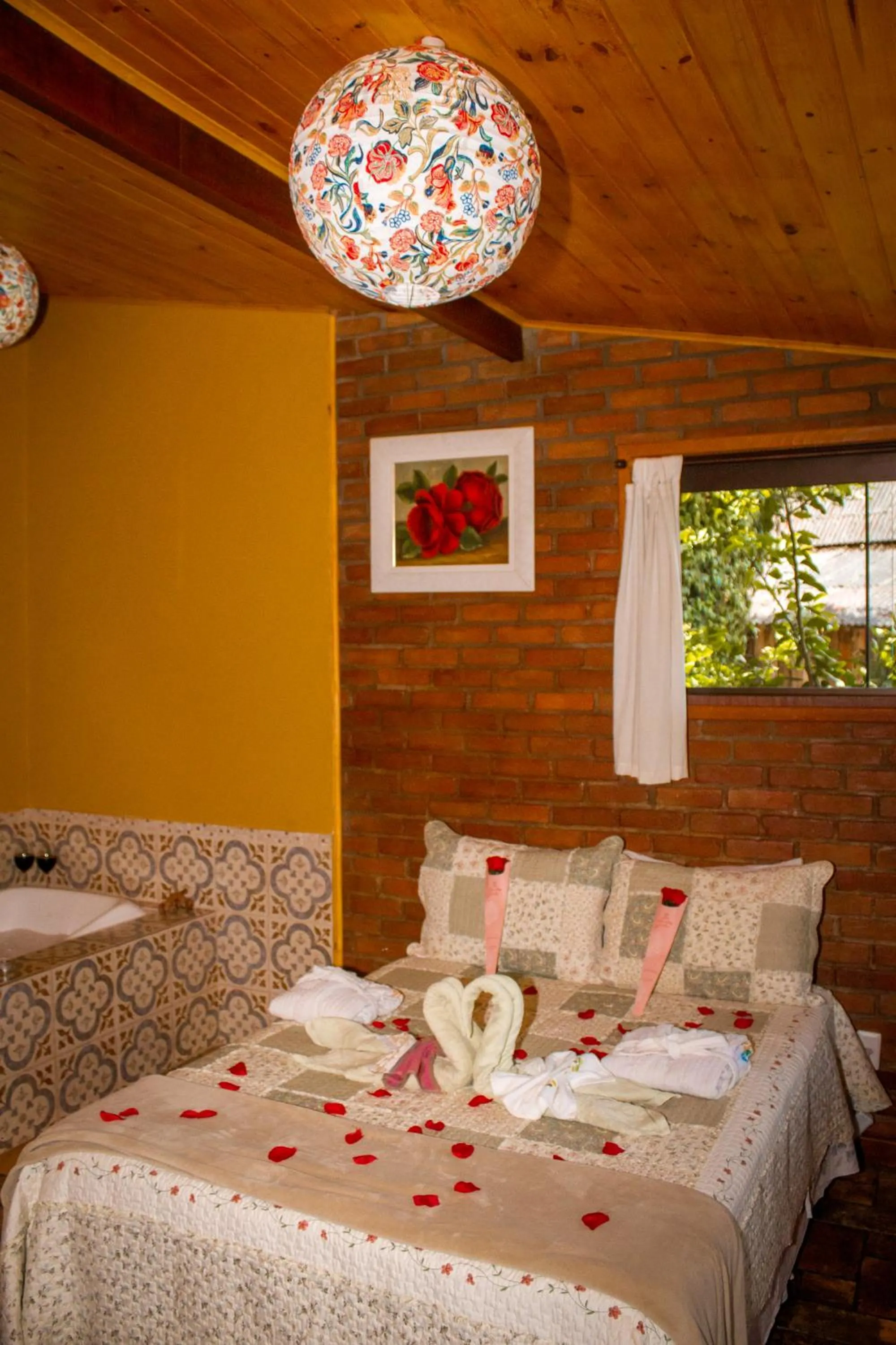 Bed in Chalés Lirio dos Vales