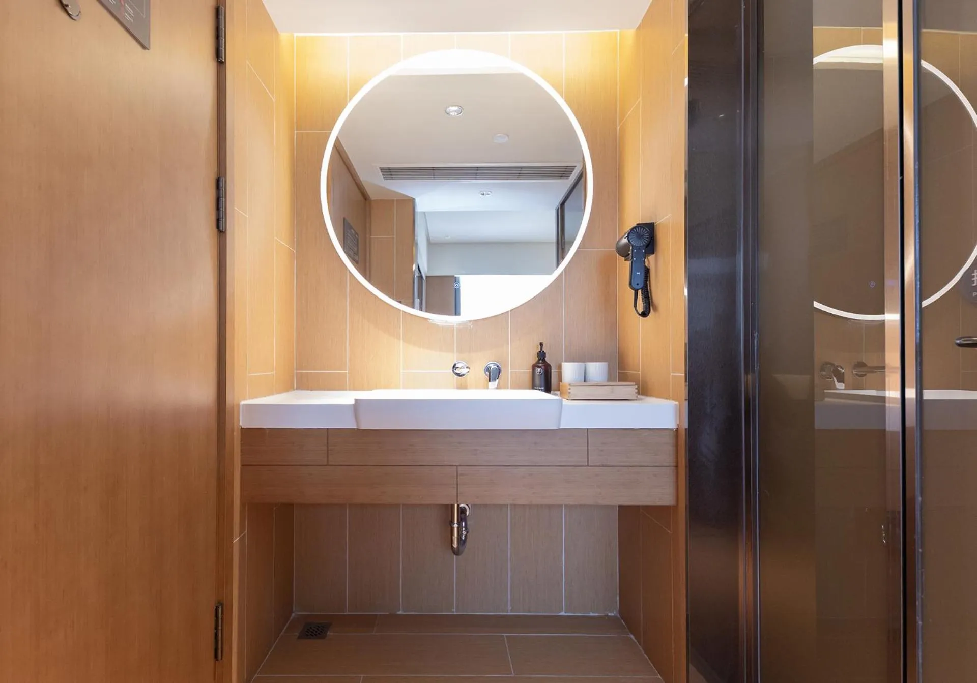 Shower in JI Hotel Shanghai University Huyi Highway