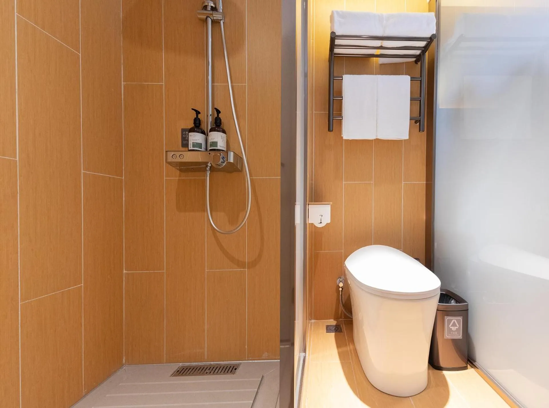 Shower in JI Hotel Shanghai University Huyi Highway