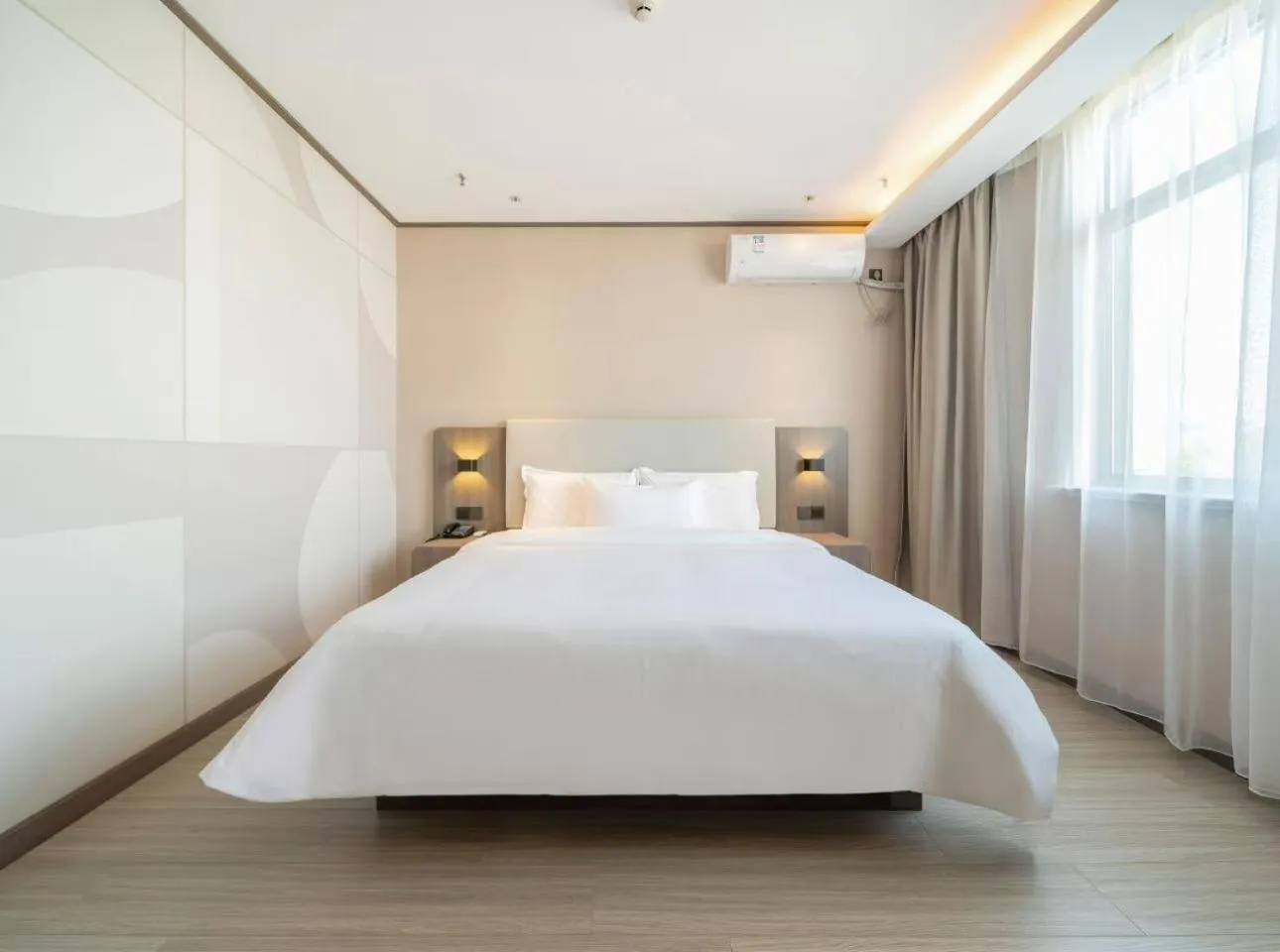 Bed in Hanting Hotel Shanghai Pudong Airport Nanzhu Road