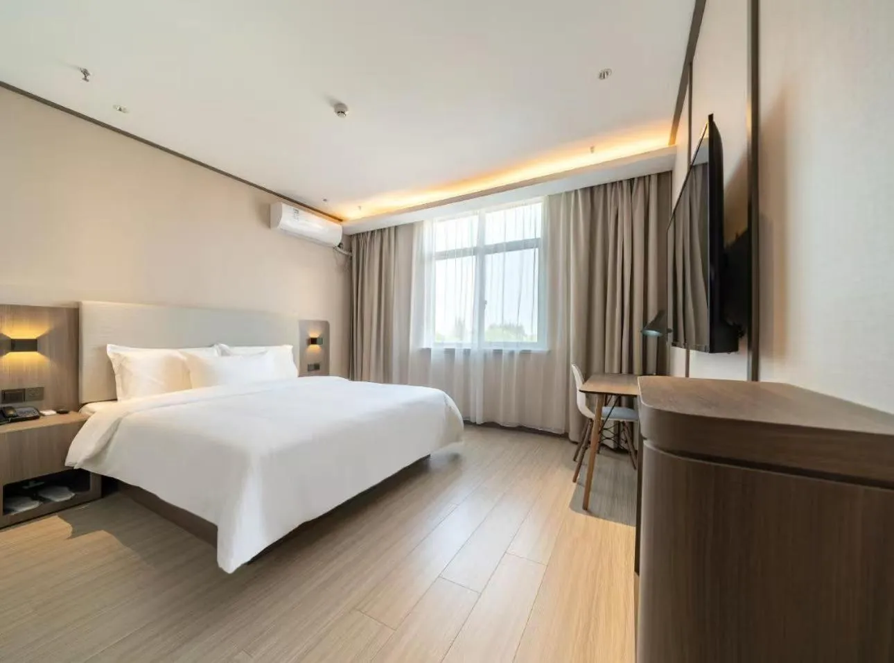 Bed in Hanting Hotel Shanghai Pudong Airport Nanzhu Road