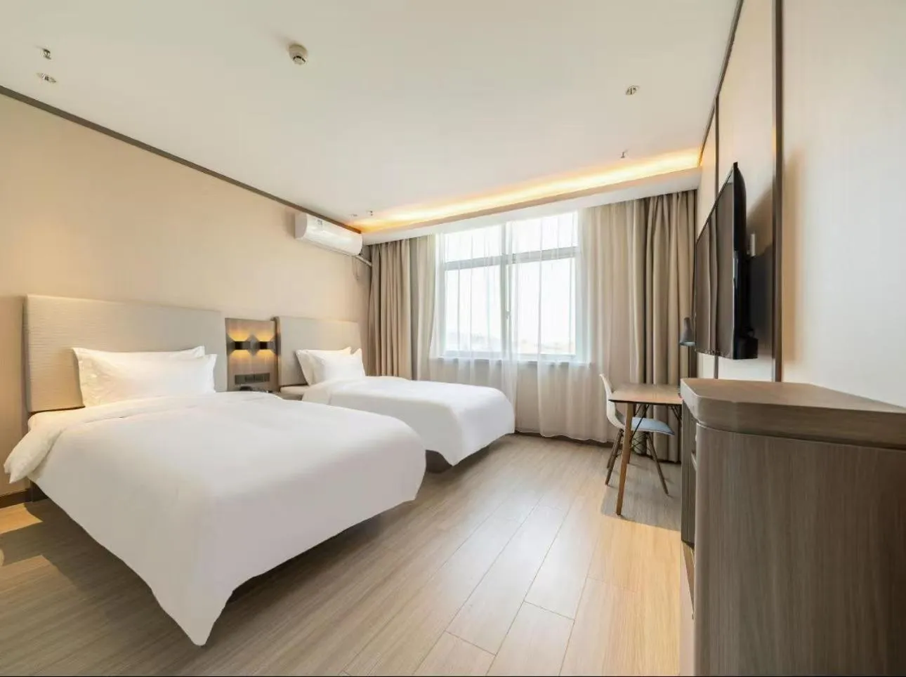 Bed in Hanting Hotel Shanghai Pudong Airport Nanzhu Road