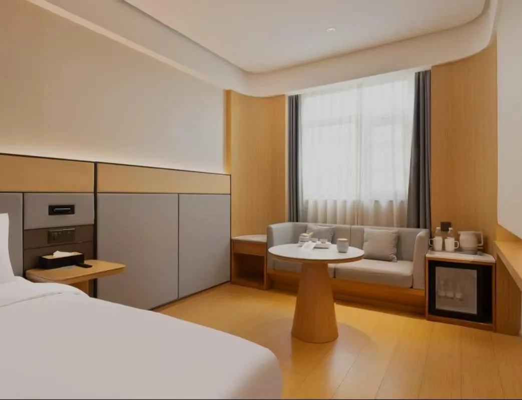 Bed in JI Hotel Beijing South Railway Station Jiaomen West Subway Station