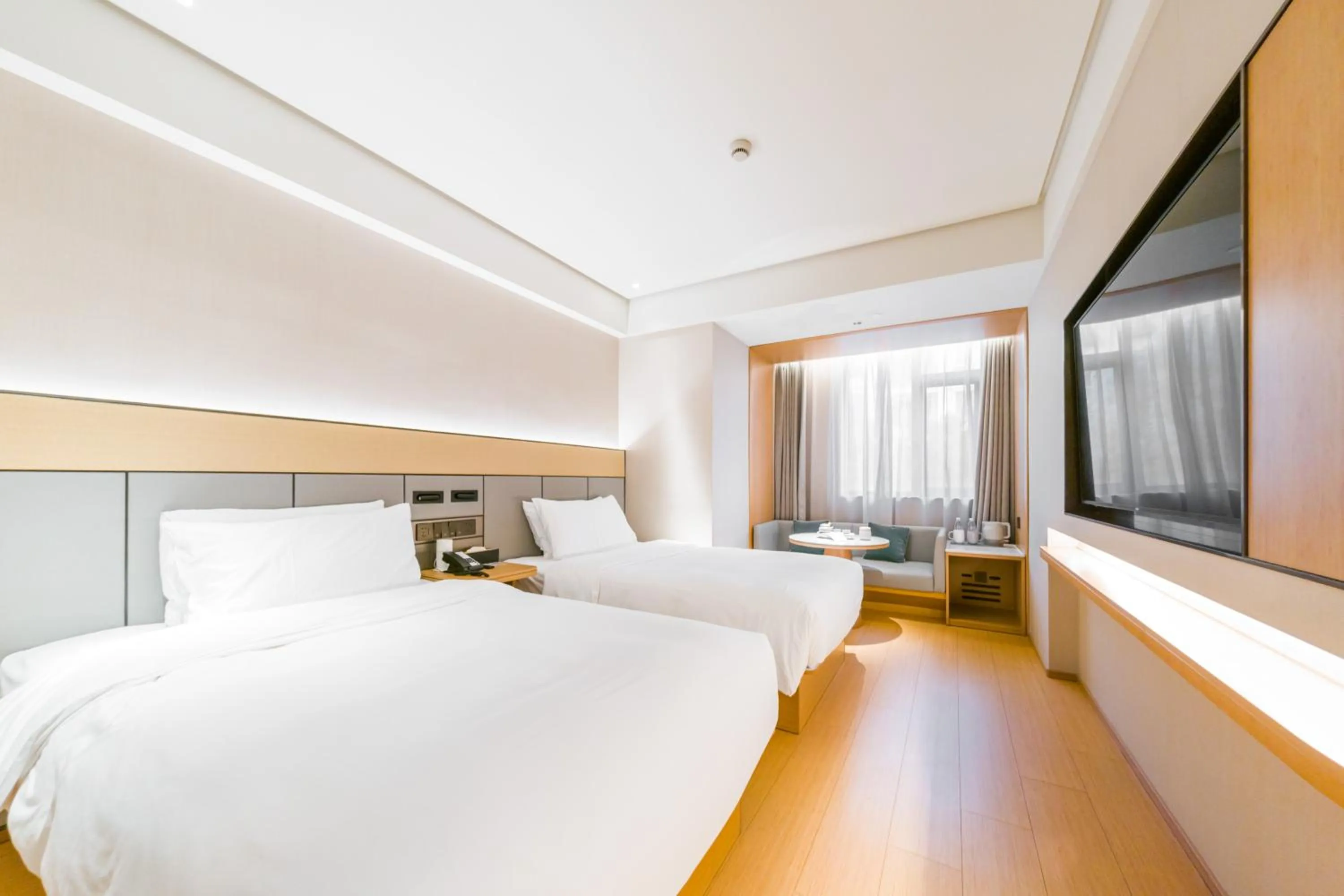 Bedroom, Bed in JI Hotel Shanghai Meilong Wanhui International Plaza