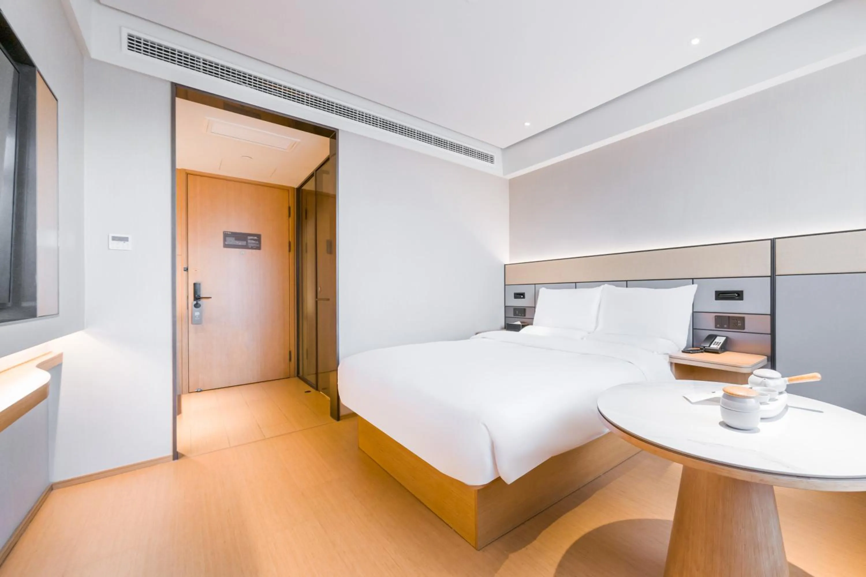 Bedroom, Bed in JI Hotel Shanghai Meilong Wanhui International Plaza