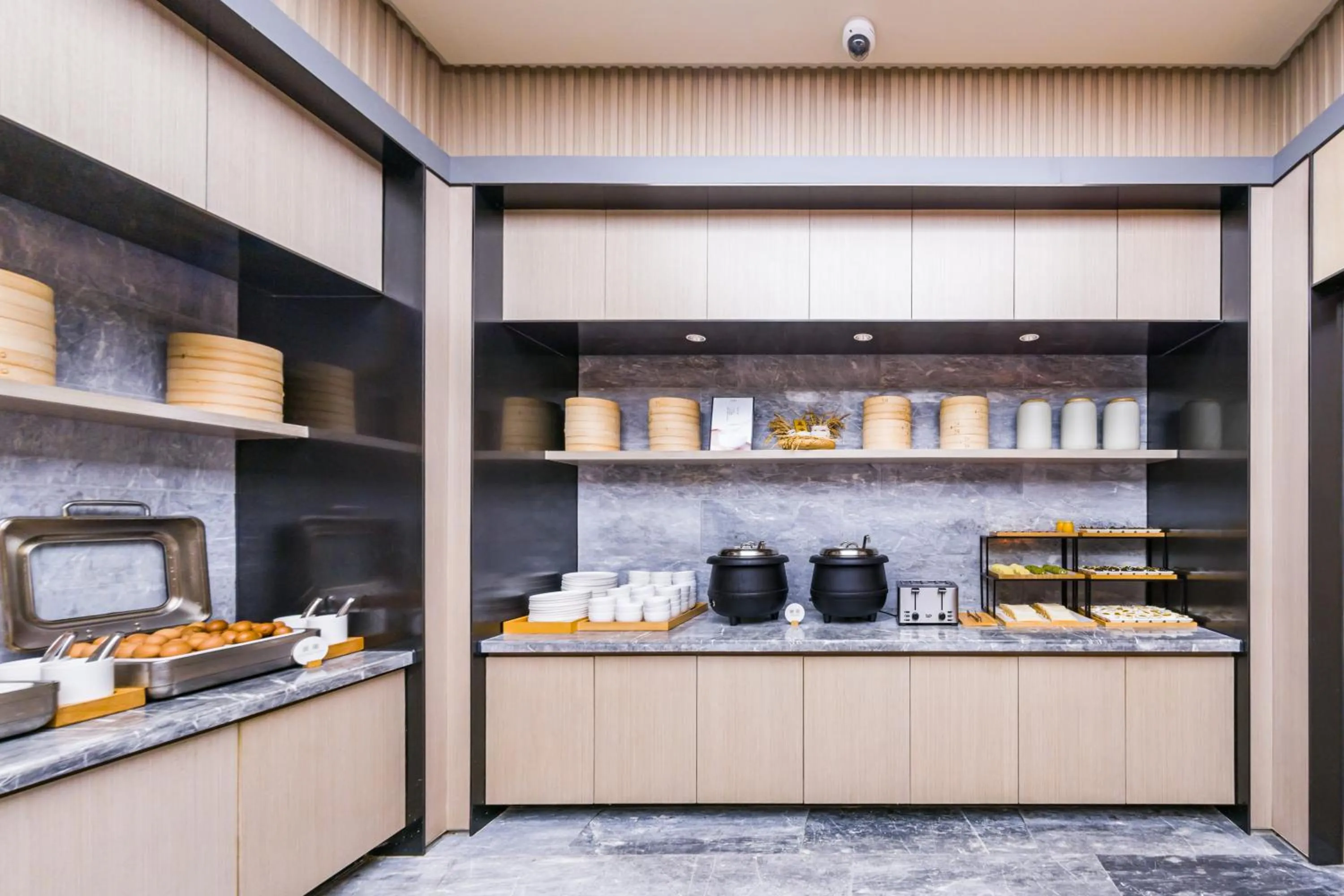 Restaurant/places to eat in JI Hotel Shanghai Meilong Wanhui International Plaza