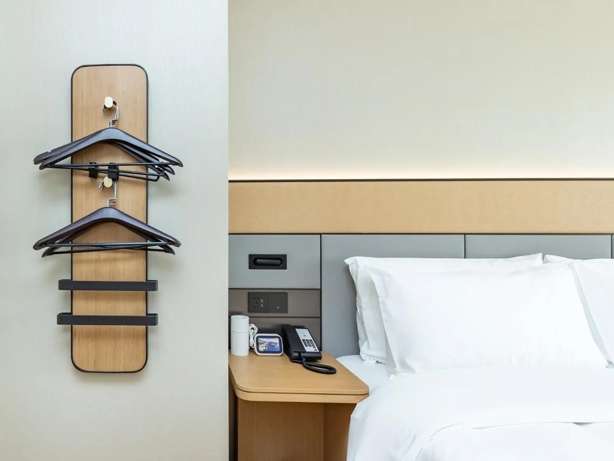 Property building, Bed in JI Hotel Suzhou North High Speed Railway Station Subway Station Property building, Bed in JI Hotel Suzhou North High Speed Railway Station Subway Station