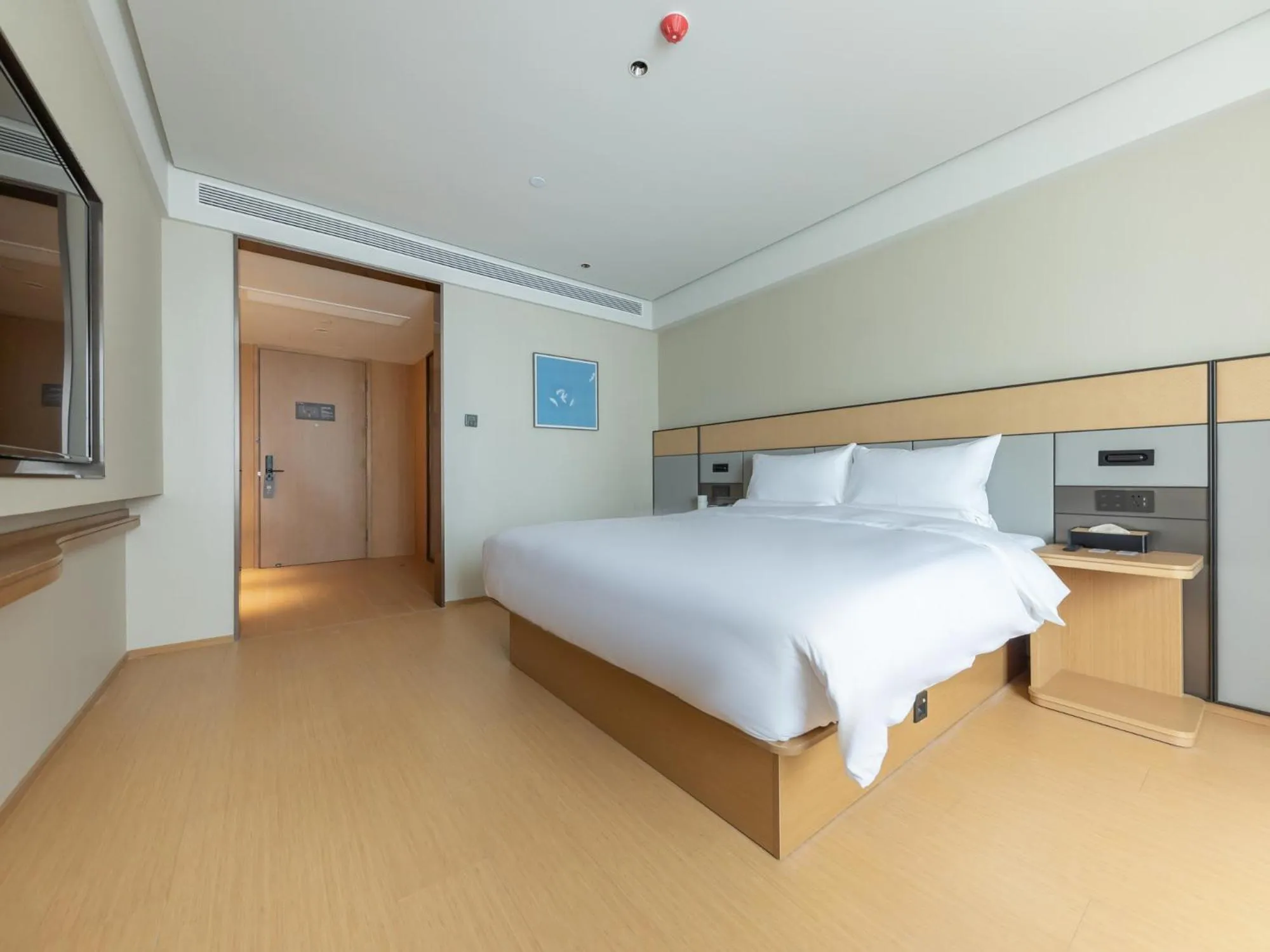 Property building, Bed in JI Hotel Suzhou North High Speed Railway Station Subway Station