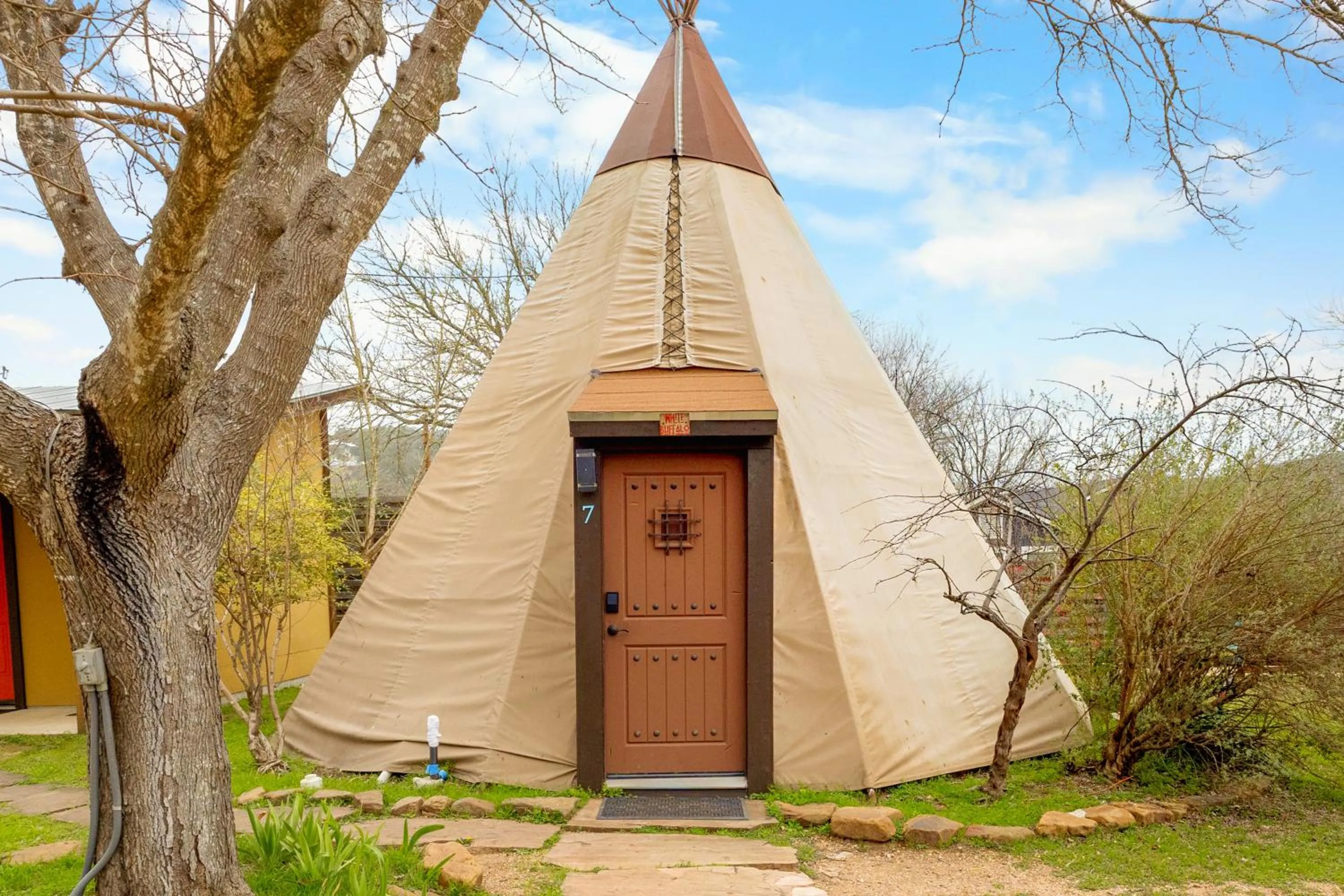Property building in Tipis on the Guadalupe