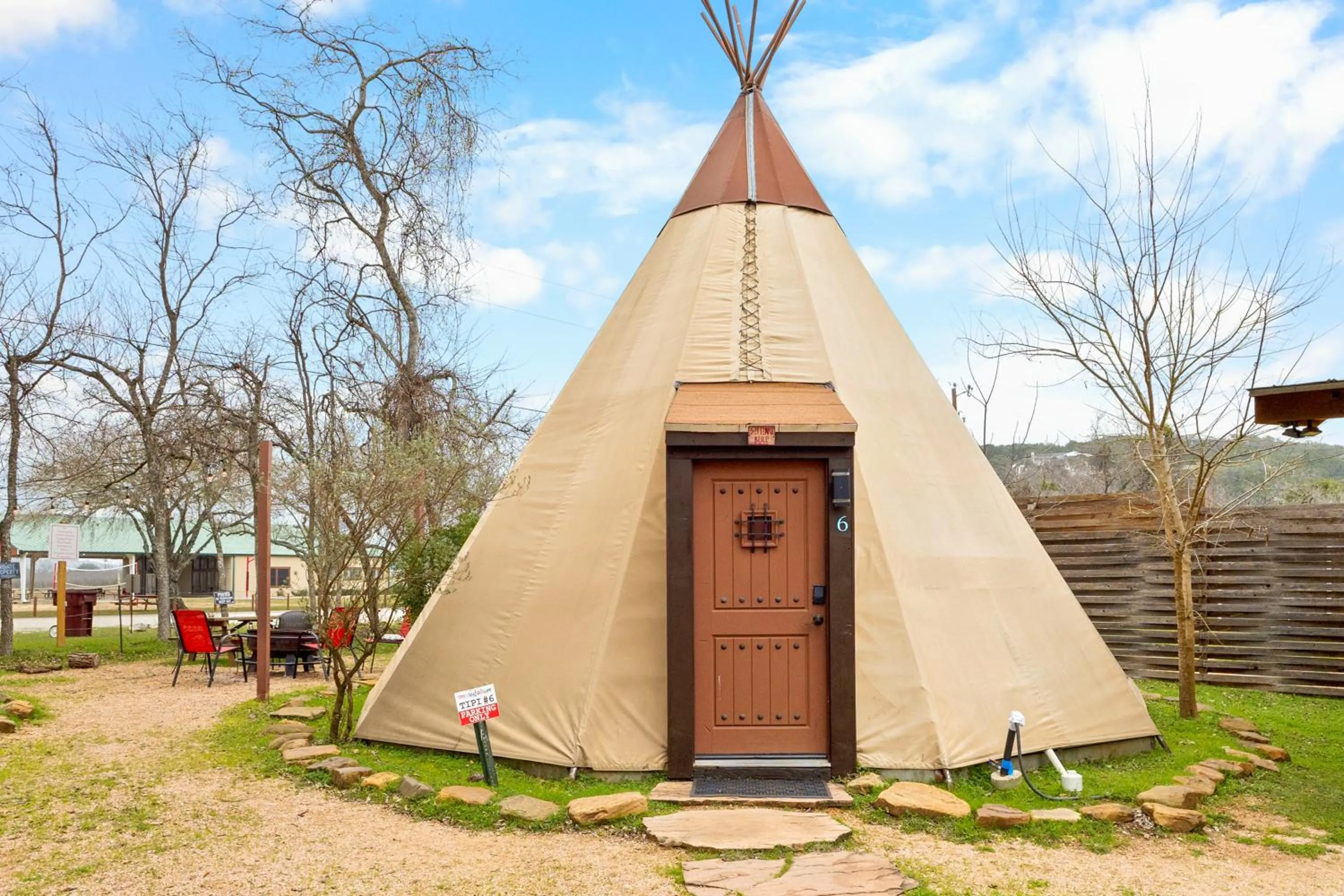 Property building in Tipis on the Guadalupe