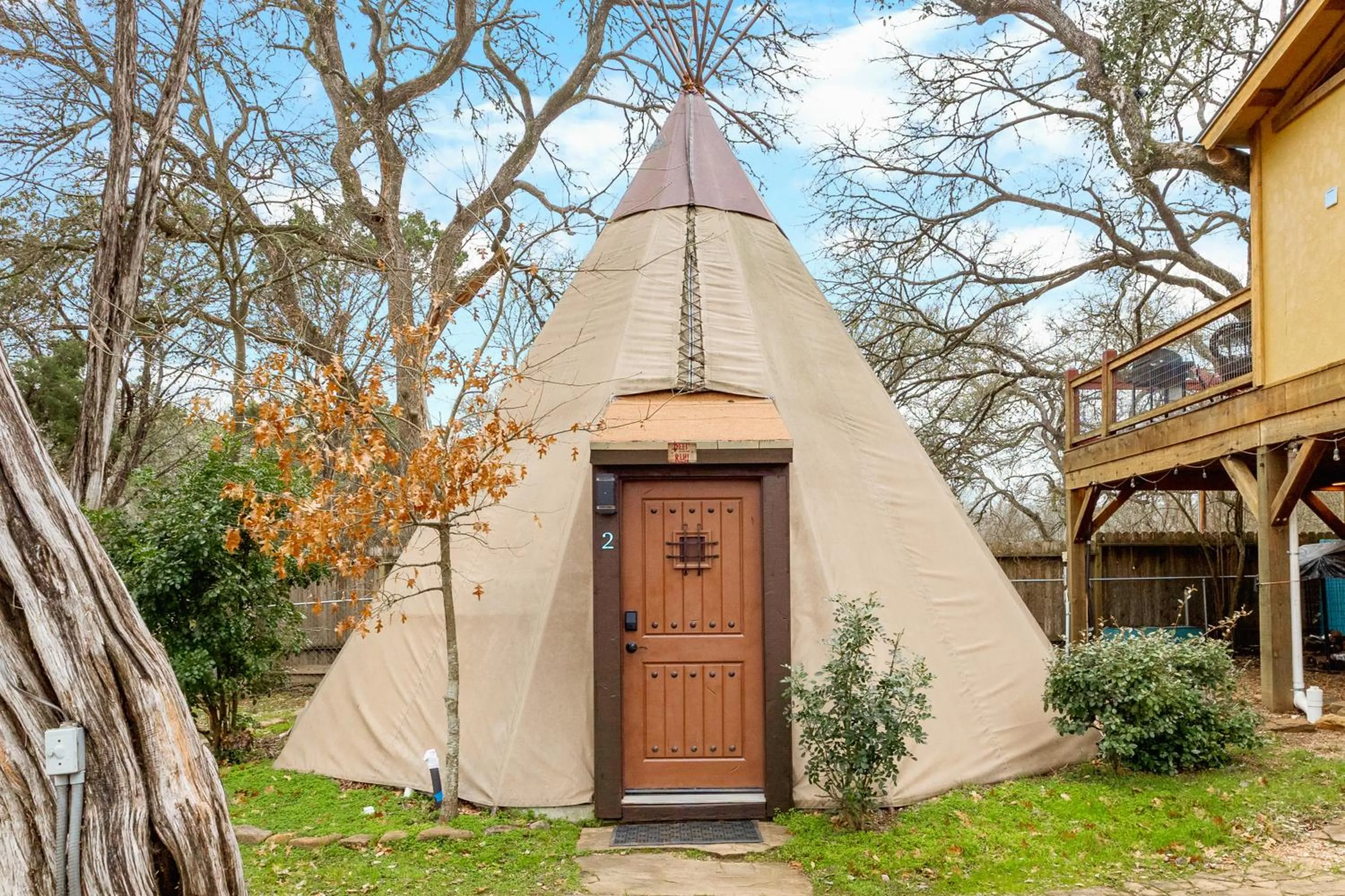 Property building in Tipis on the Guadalupe