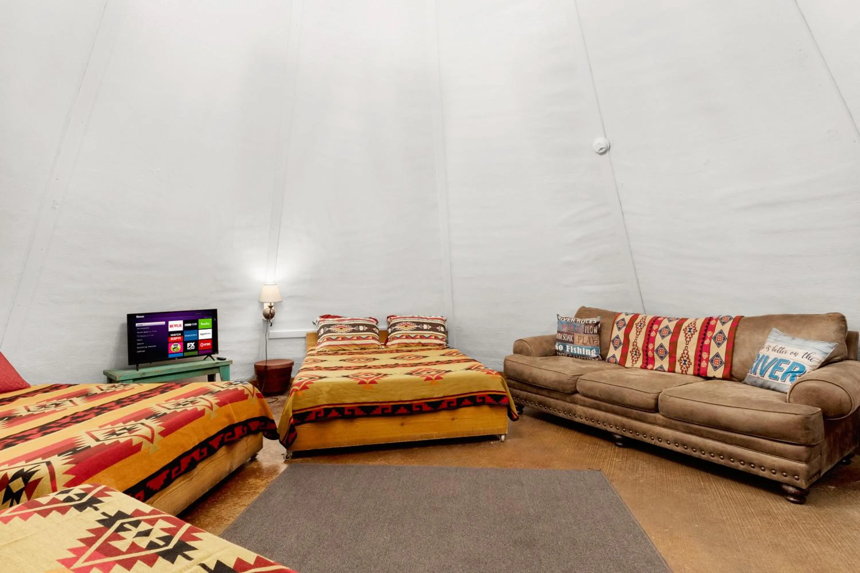 Living room, Bed in Tipis on the Guadalupe