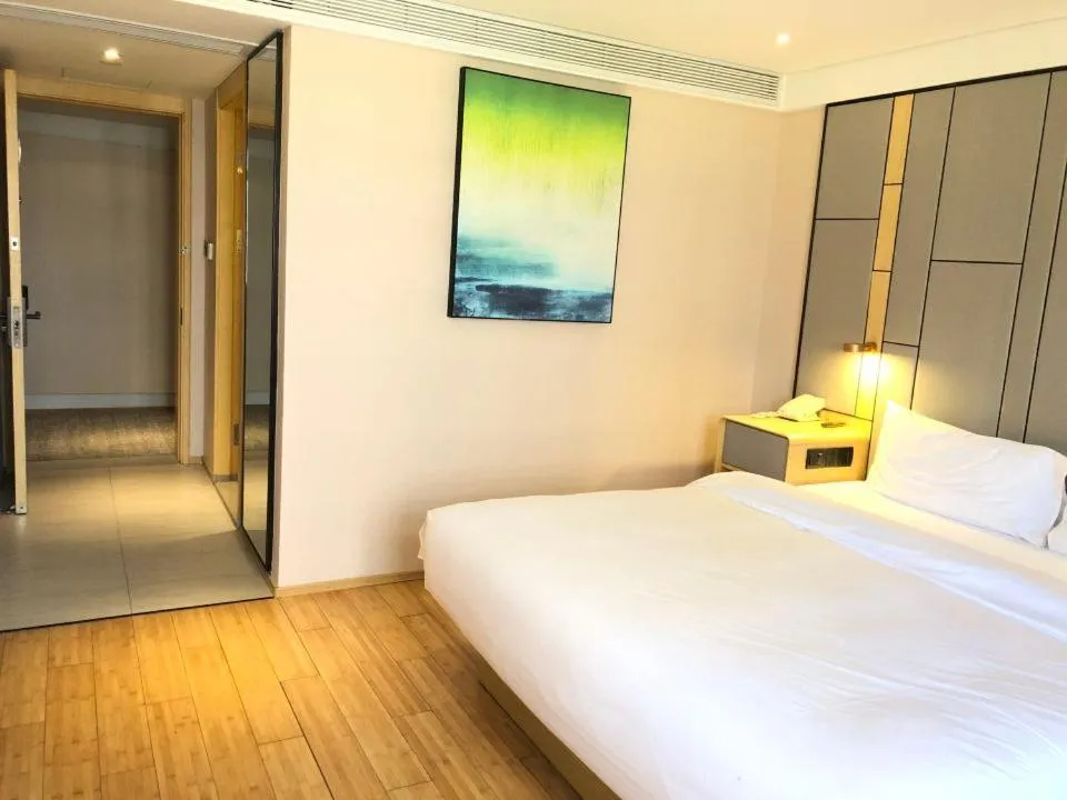 Bed in JI Hotel Shanghai Caohejing Lianhua Road