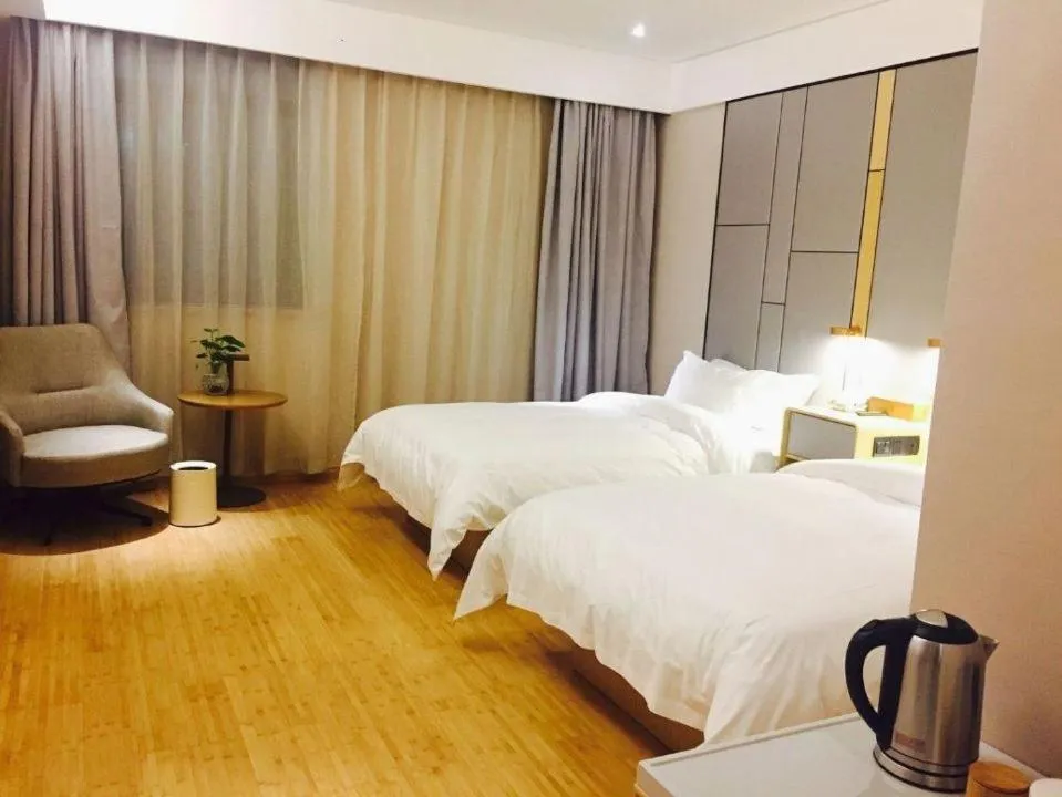 Bed in JI Hotel Shanghai Caohejing Lianhua Road