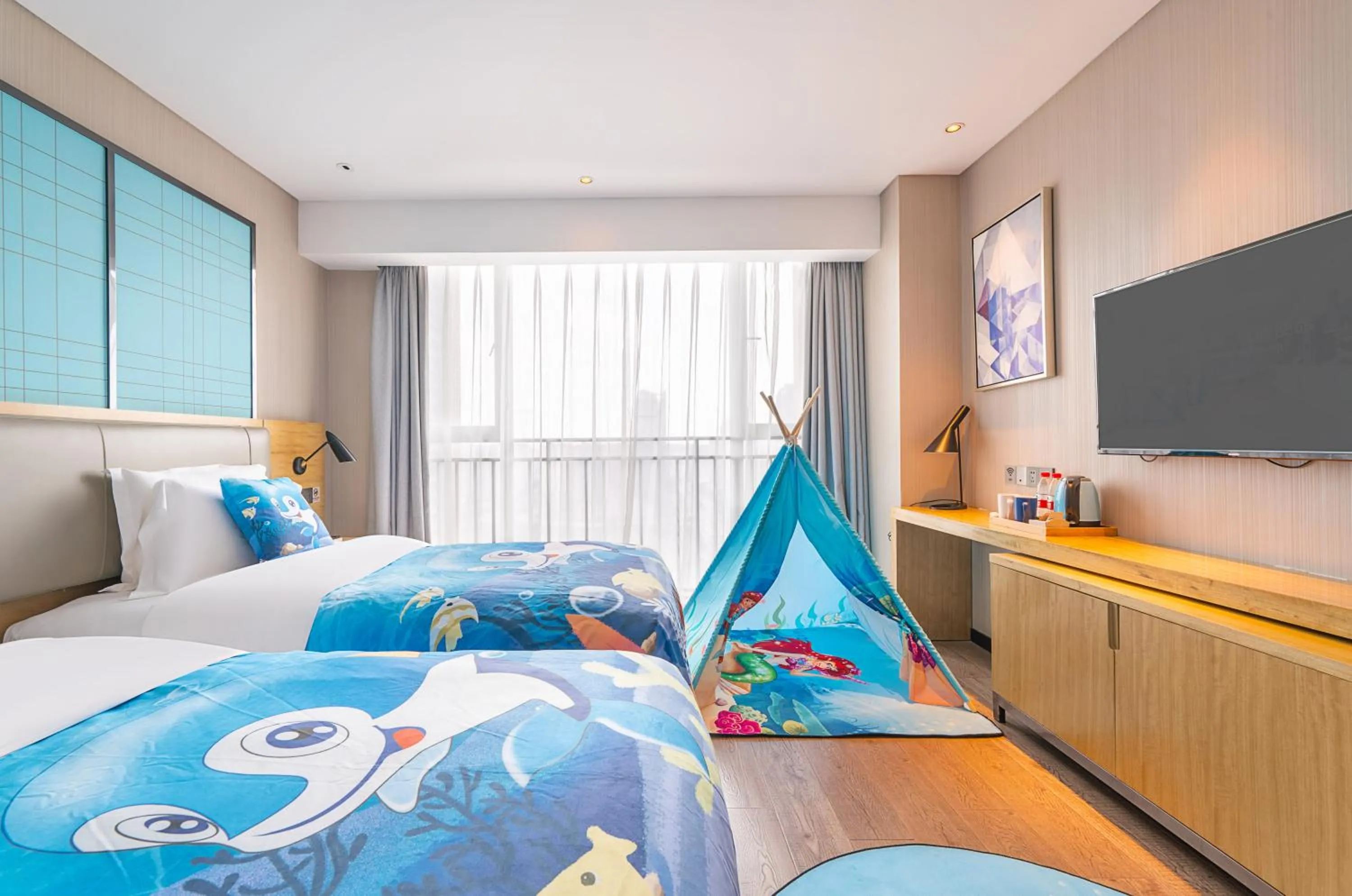 Photo of the whole room, Bed in Starway Hotel Chengdu Jianshe Road SM Plaza