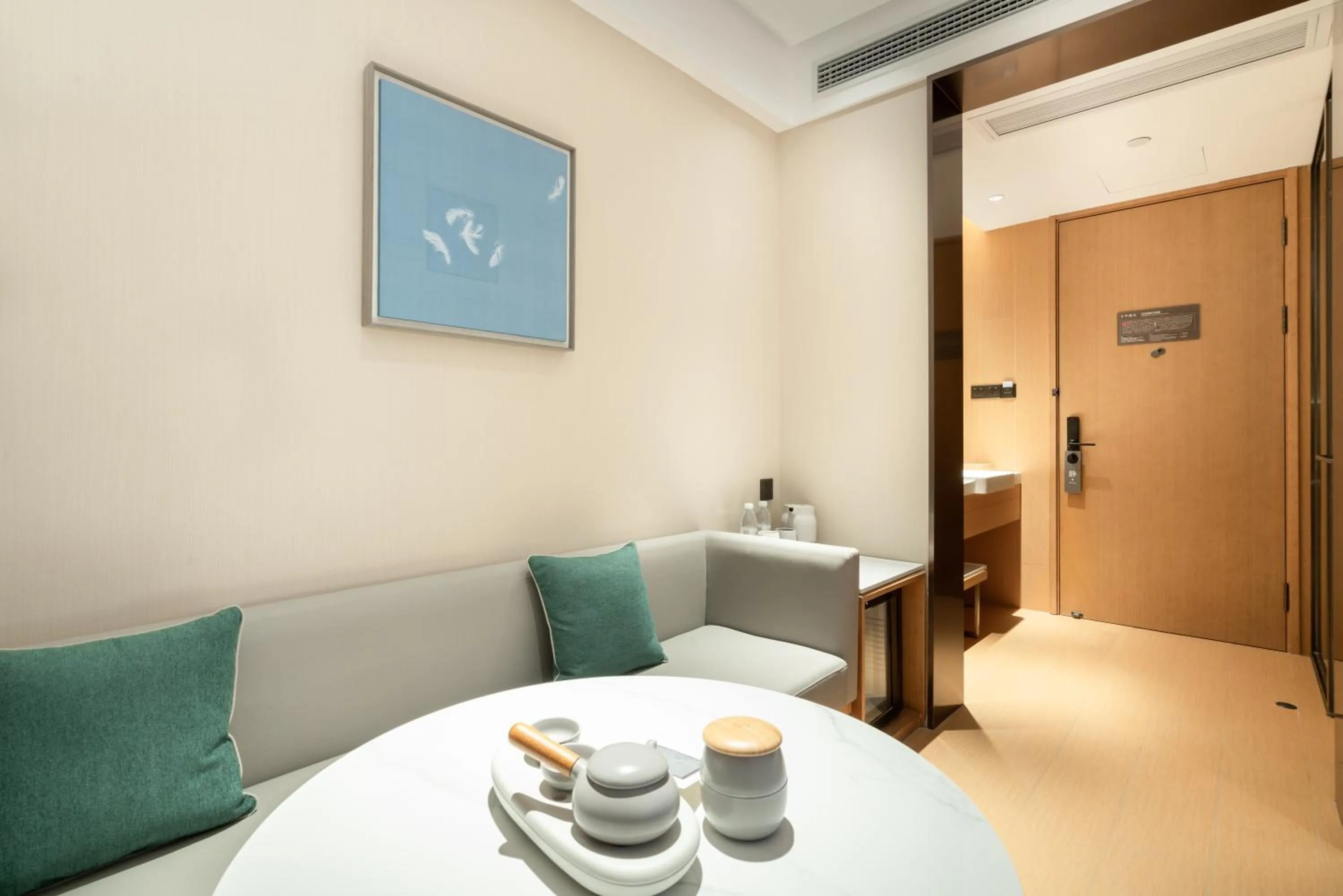 Photo of the whole room in JI Hotel Guangzhou Tower