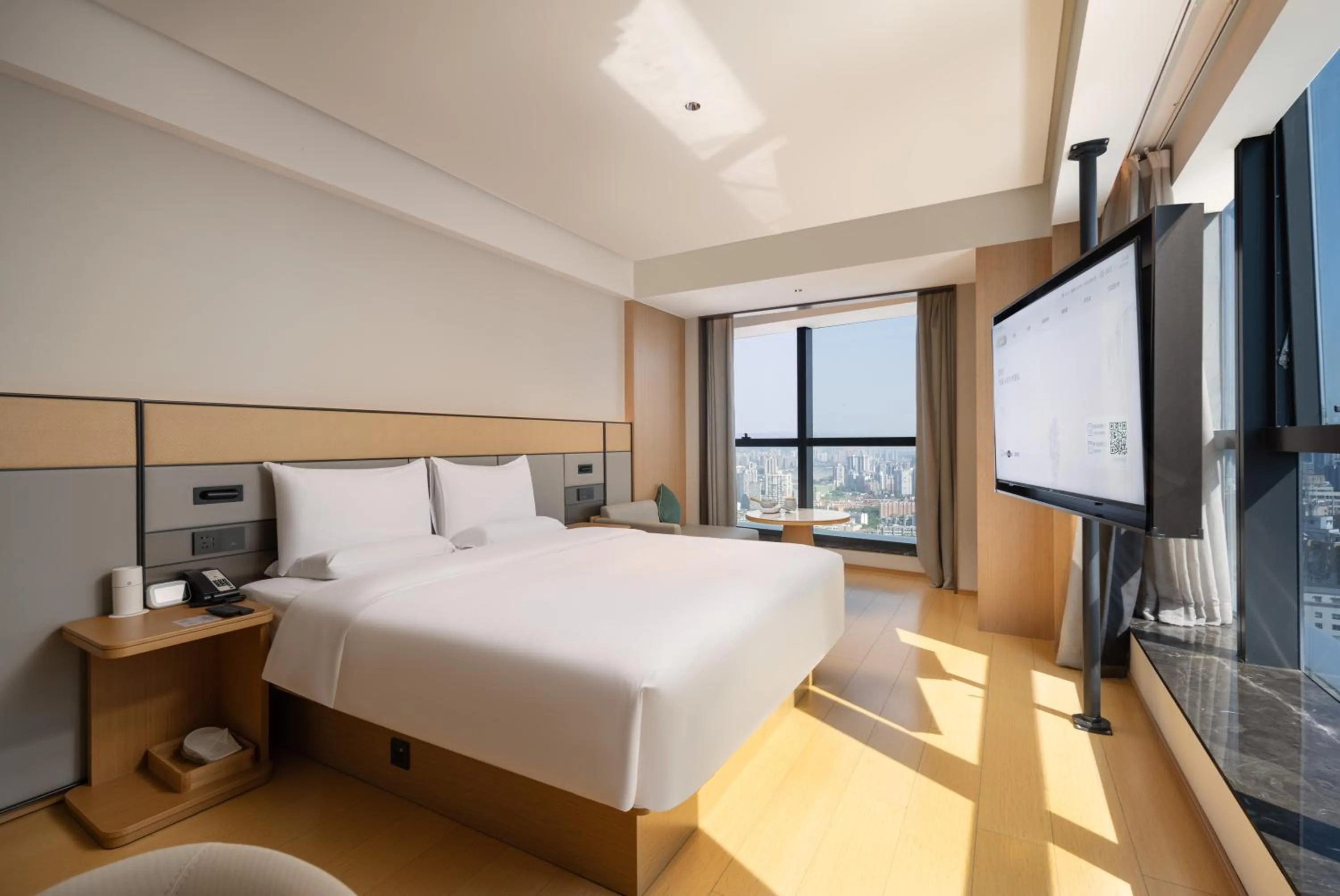 Photo of the whole room, Bed in JI Hotel Chongqing Shapingba Station Three Gorges Square Pedestrian Street