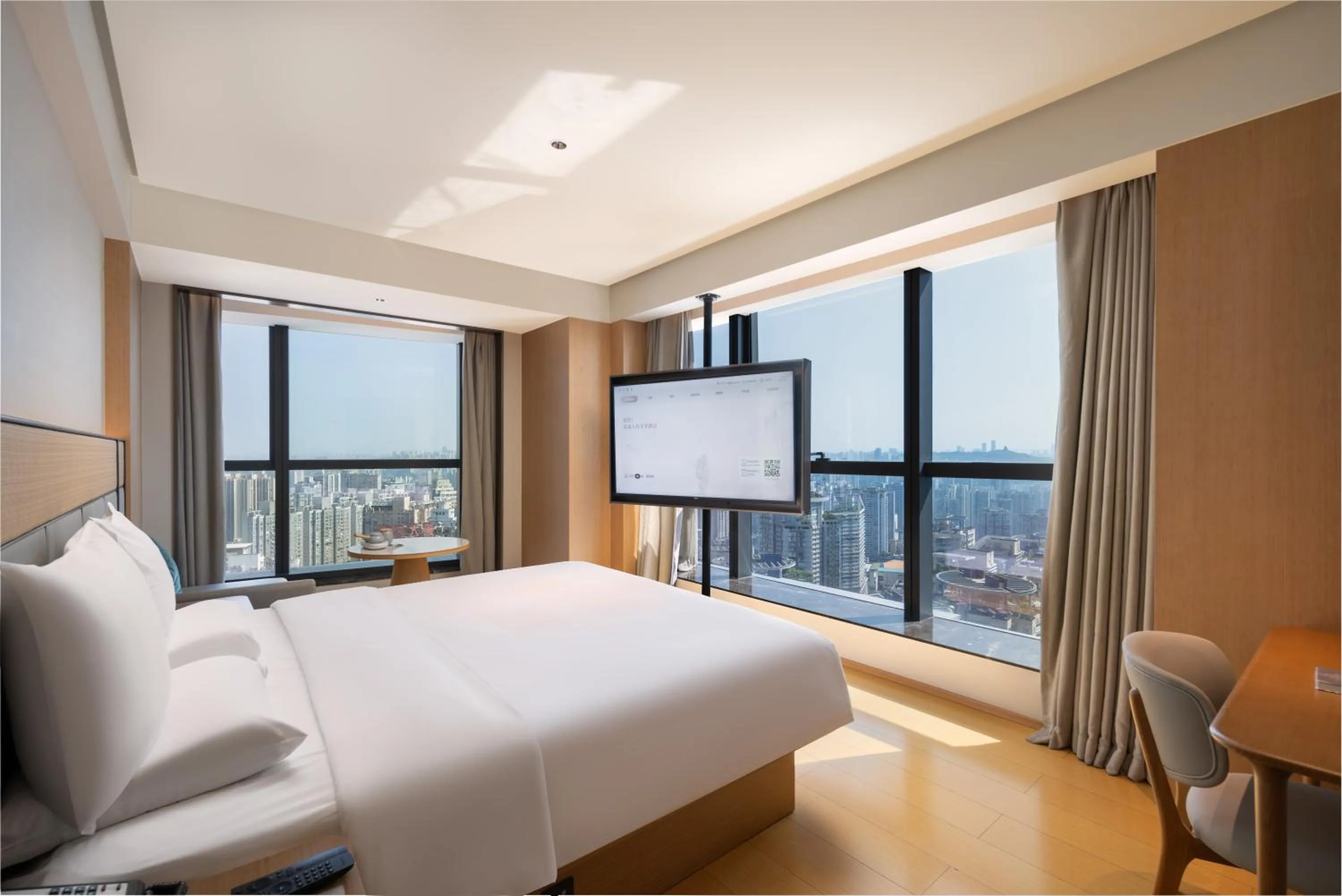 Photo of the whole room, Bed in JI Hotel Chongqing Shapingba Station Three Gorges Square Pedestrian Street