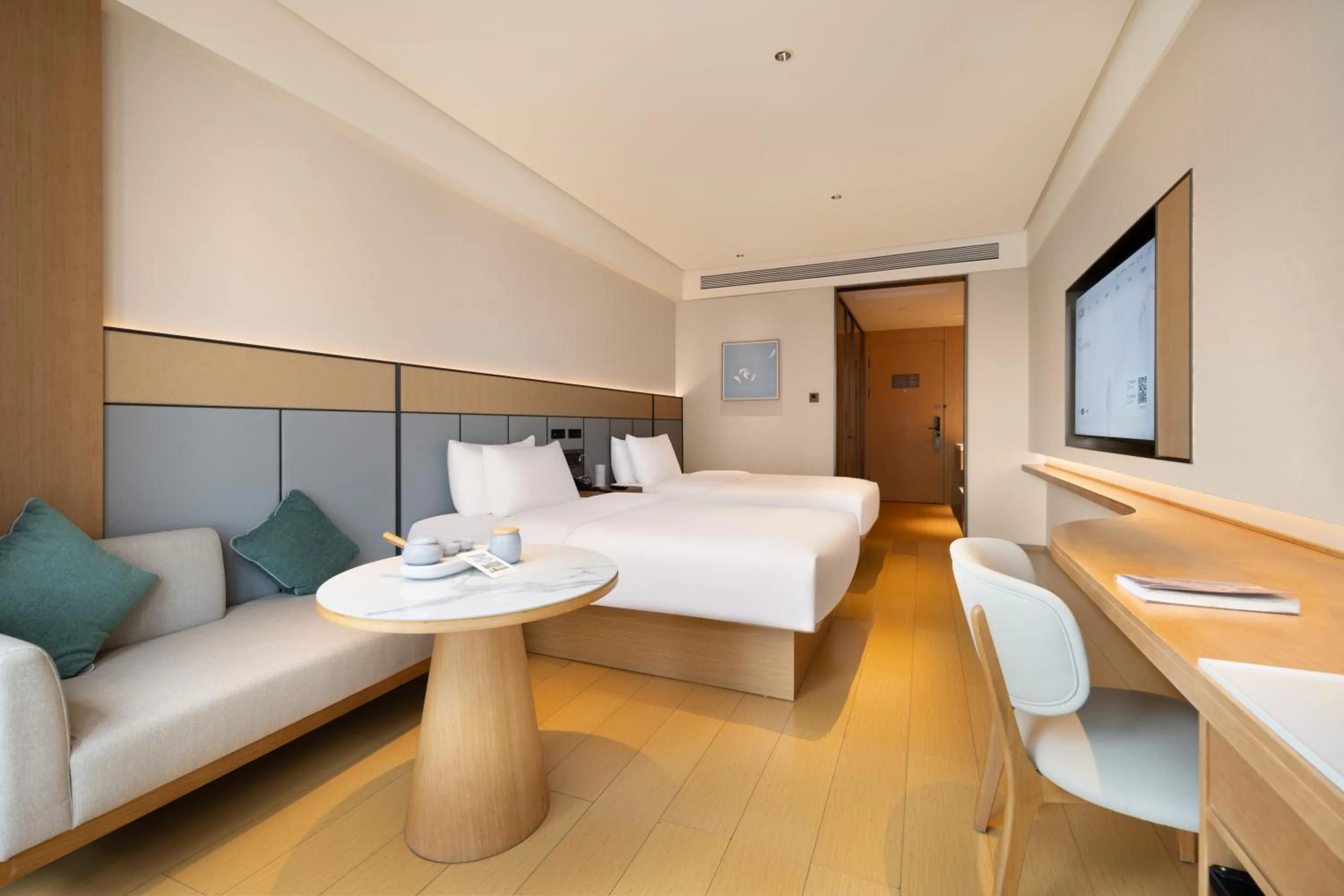 Photo of the whole room, Bed in JI Hotel Chongqing Shapingba Station Three Gorges Square Pedestrian Street