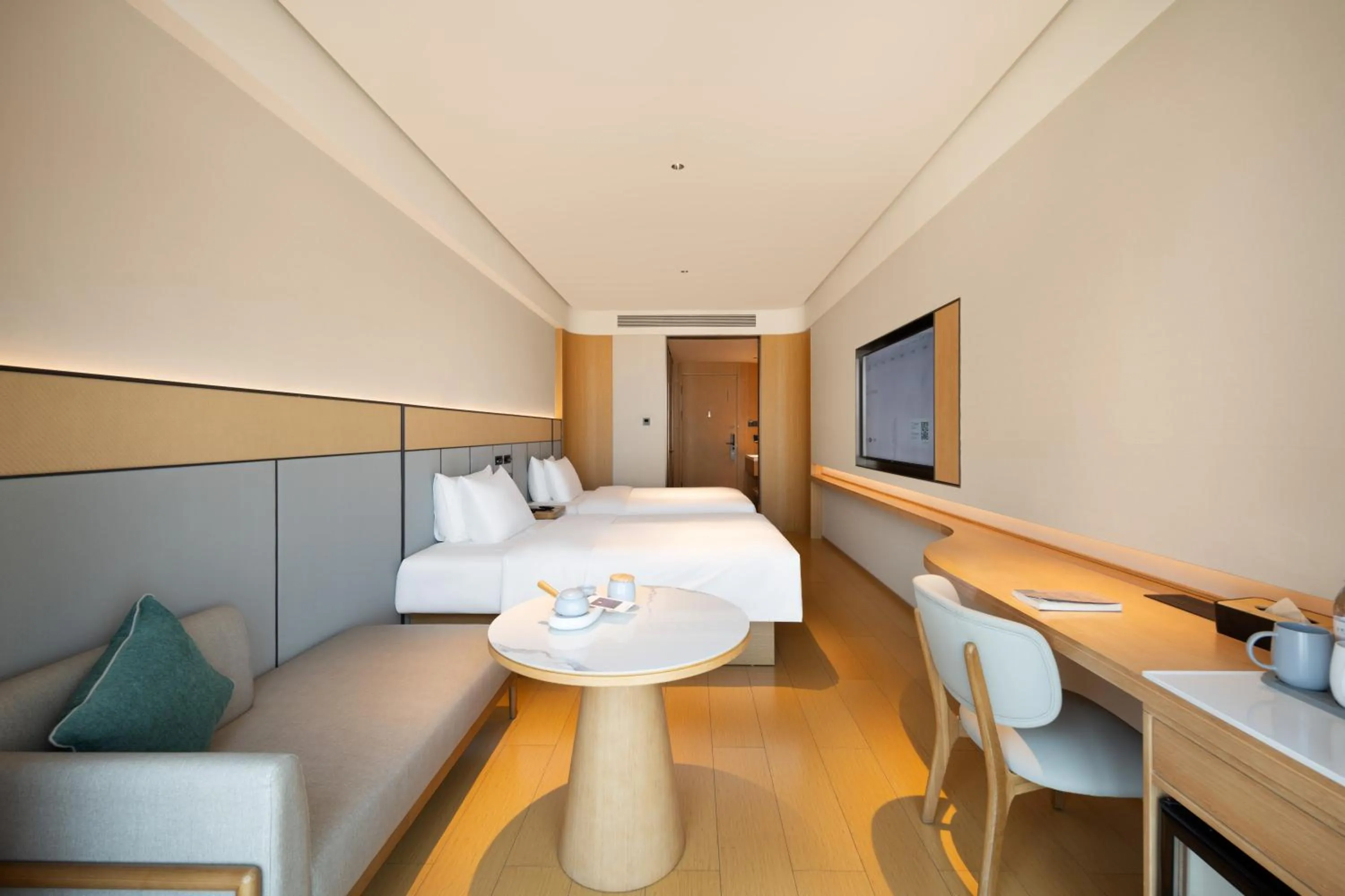 Photo of the whole room, Bed in JI Hotel Chongqing Shapingba Station Three Gorges Square Pedestrian Street