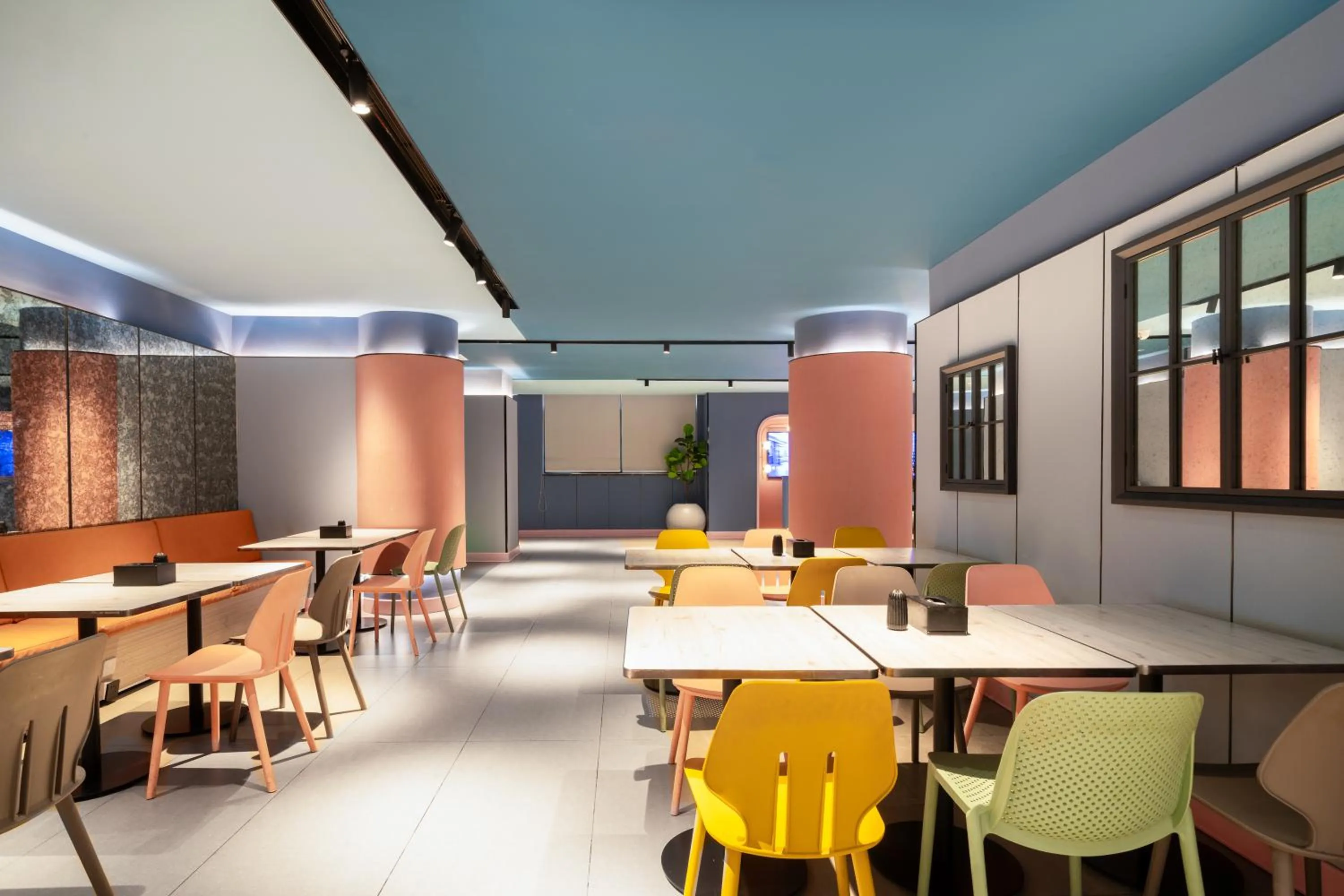 Restaurant/places to eat in Hanting Hotel Shenzhen Coast City Nanyou Clothing City