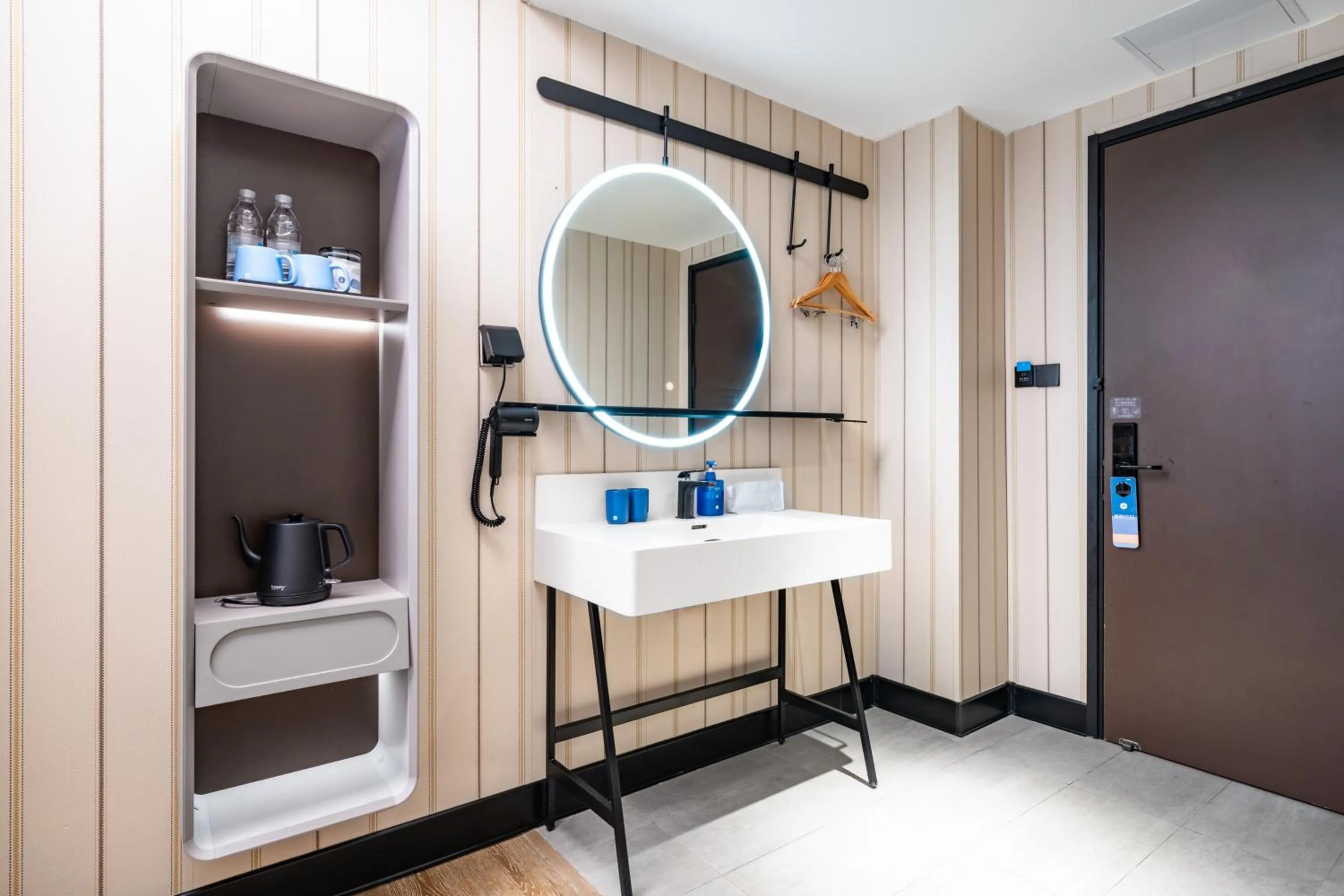 Hanting Hotel Shenzhen Coast City Nanyou Clothing City