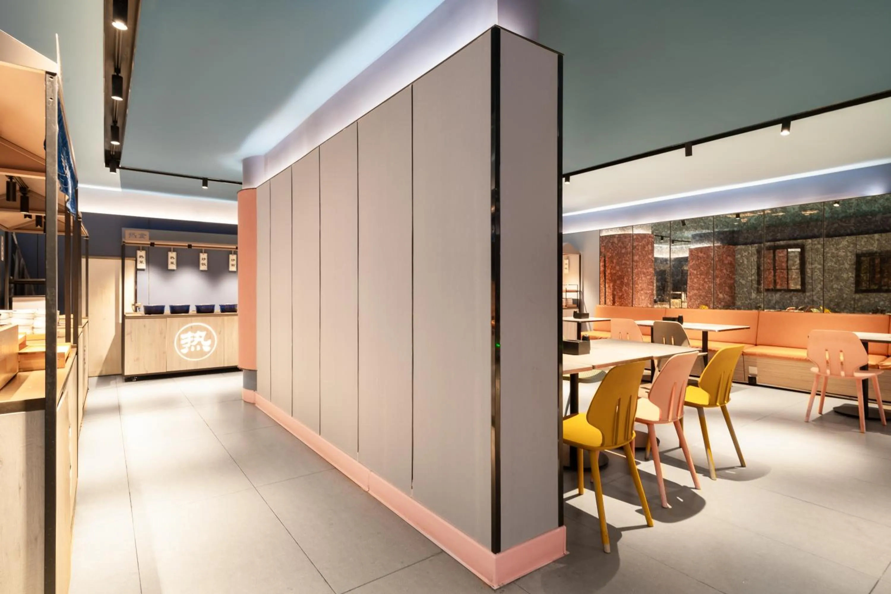 Restaurant/places to eat in Hanting Hotel Shenzhen Coast City Nanyou Clothing City