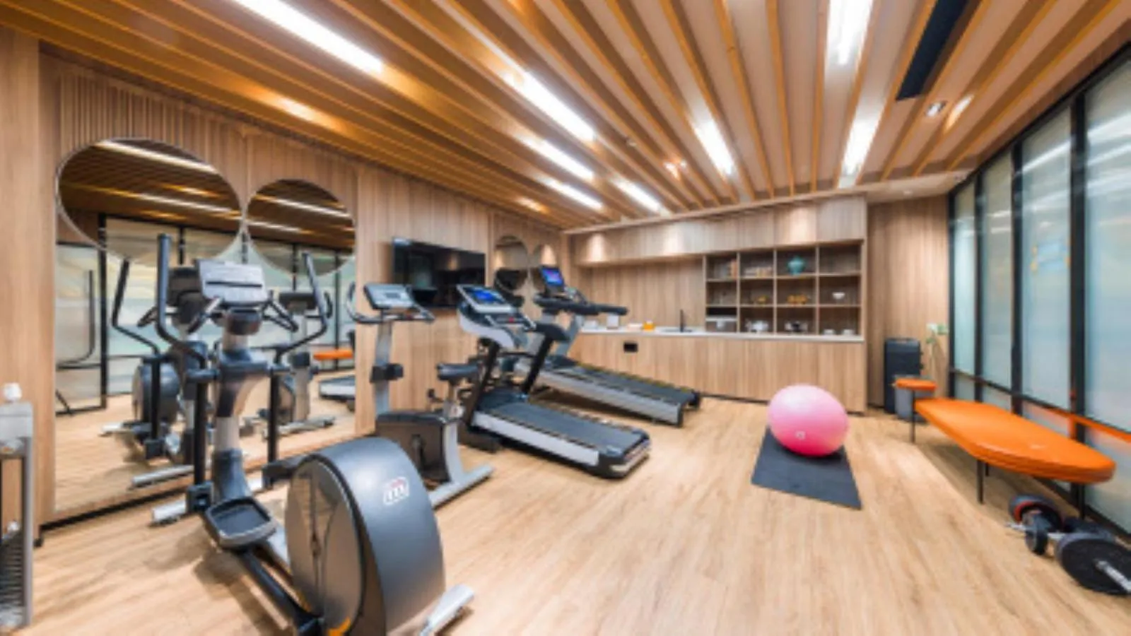 Fitness centre/facilities in Orange Beijing Lama Temple Hepingli North Street Subway Station Hotel