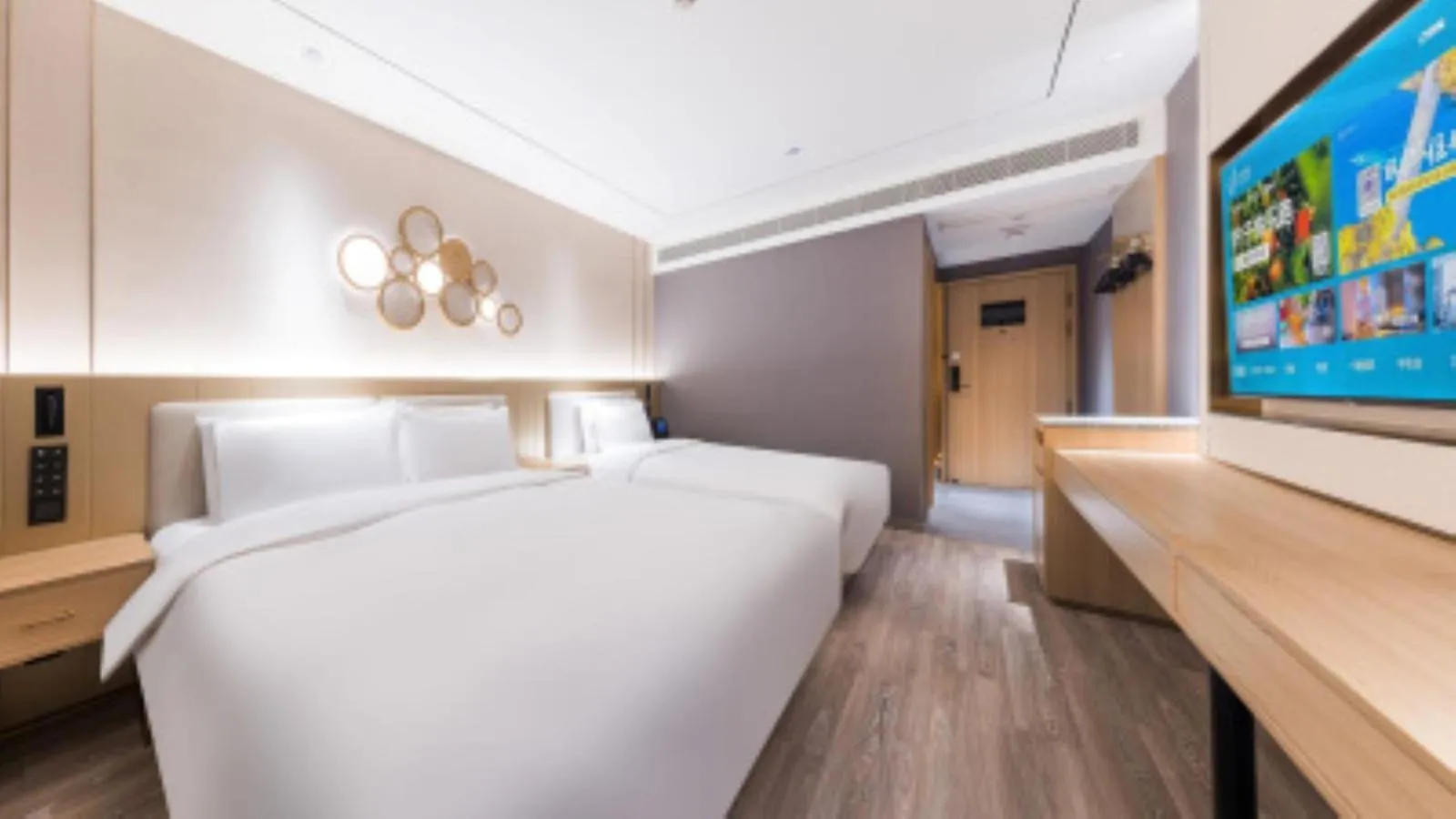 Photo of the whole room, Bed in Orange Beijing Lama Temple Hepingli North Street Subway Station Hotel