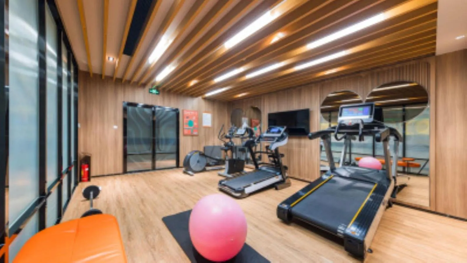 Fitness centre/facilities in Orange Beijing Lama Temple Hepingli North Street Subway Station Hotel