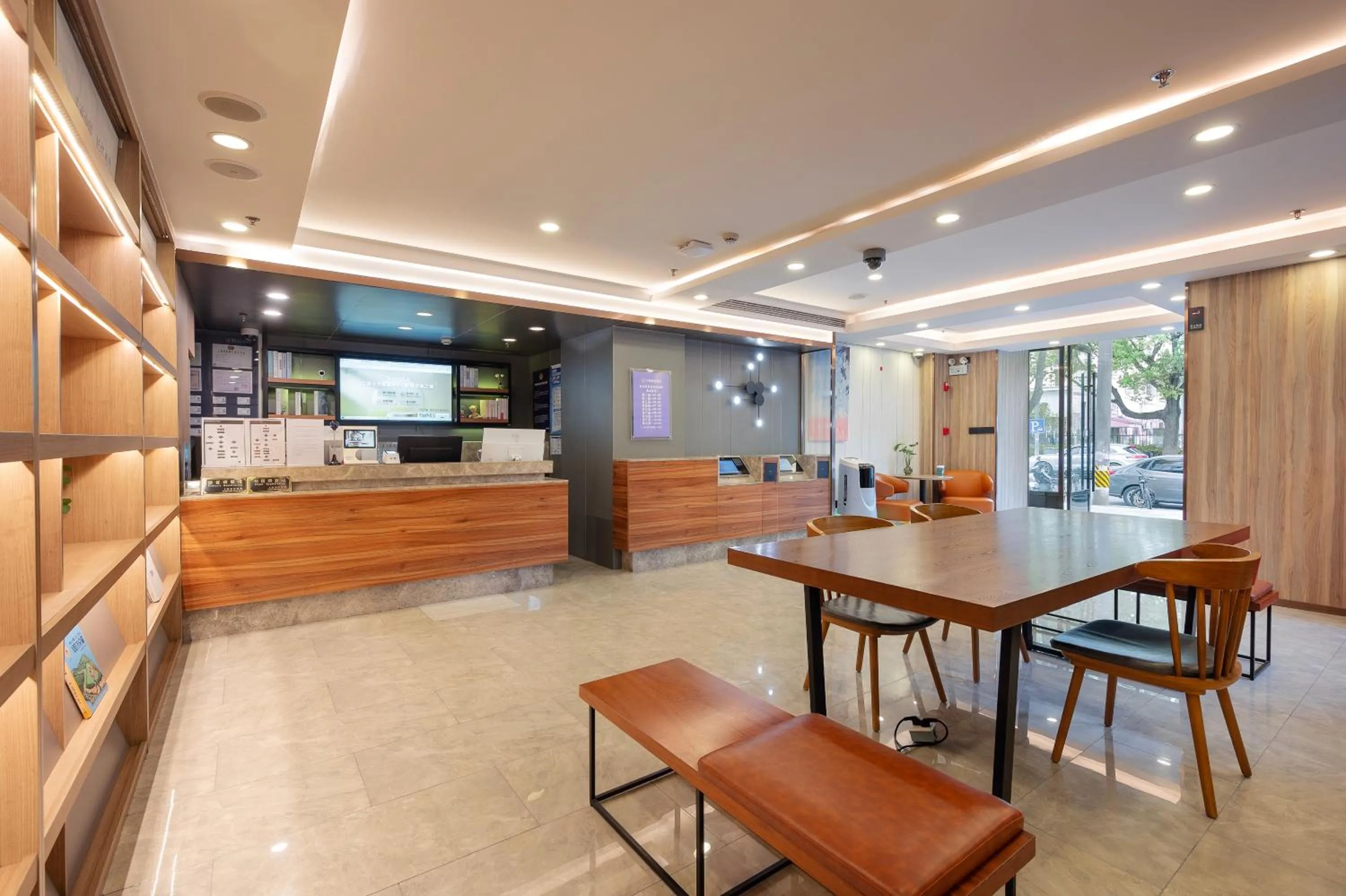 Seating area in Hanting Premium Hotel Shanghai Pudong Airport Chenyang Road