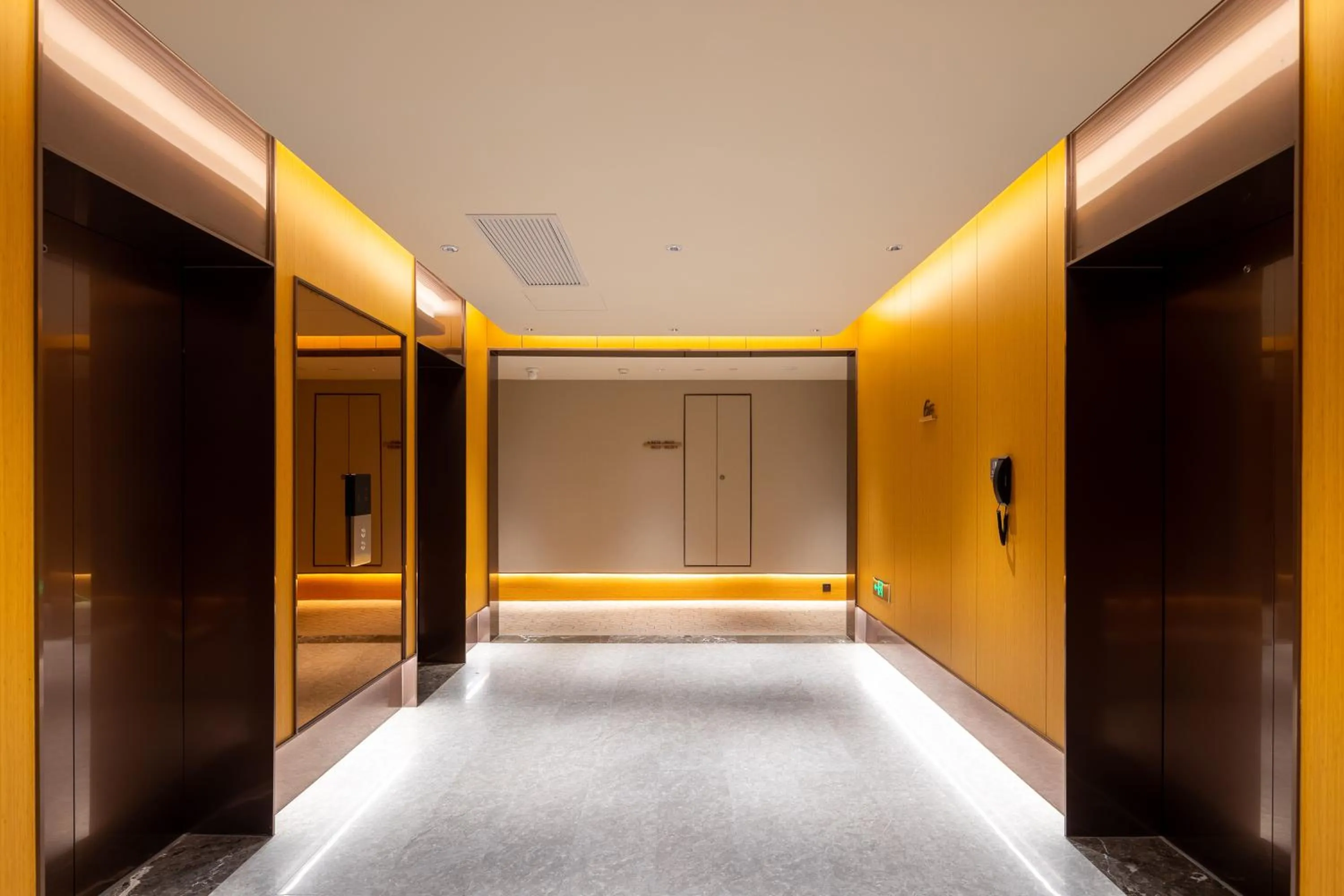 elevator in JI Hotel Nanjing Gaochun Crab City