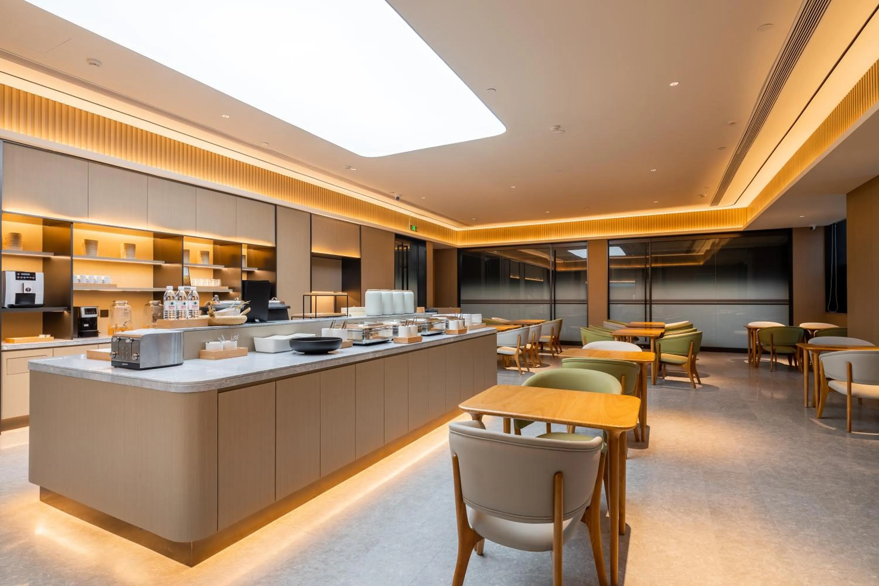 Restaurant/places to eat in JI Hotel Nanjing Gaochun Crab City