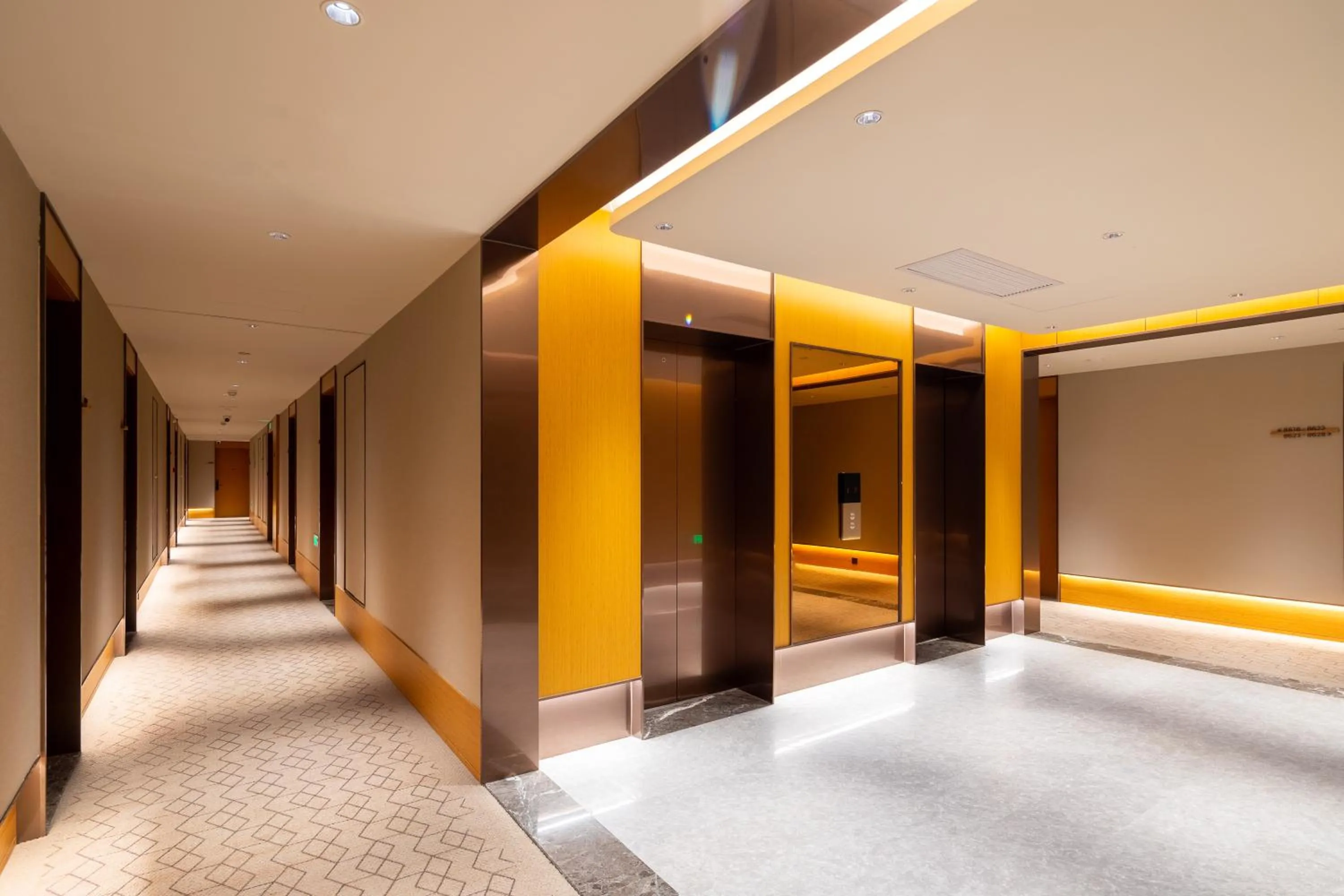 elevator in JI Hotel Nanjing Gaochun Crab City