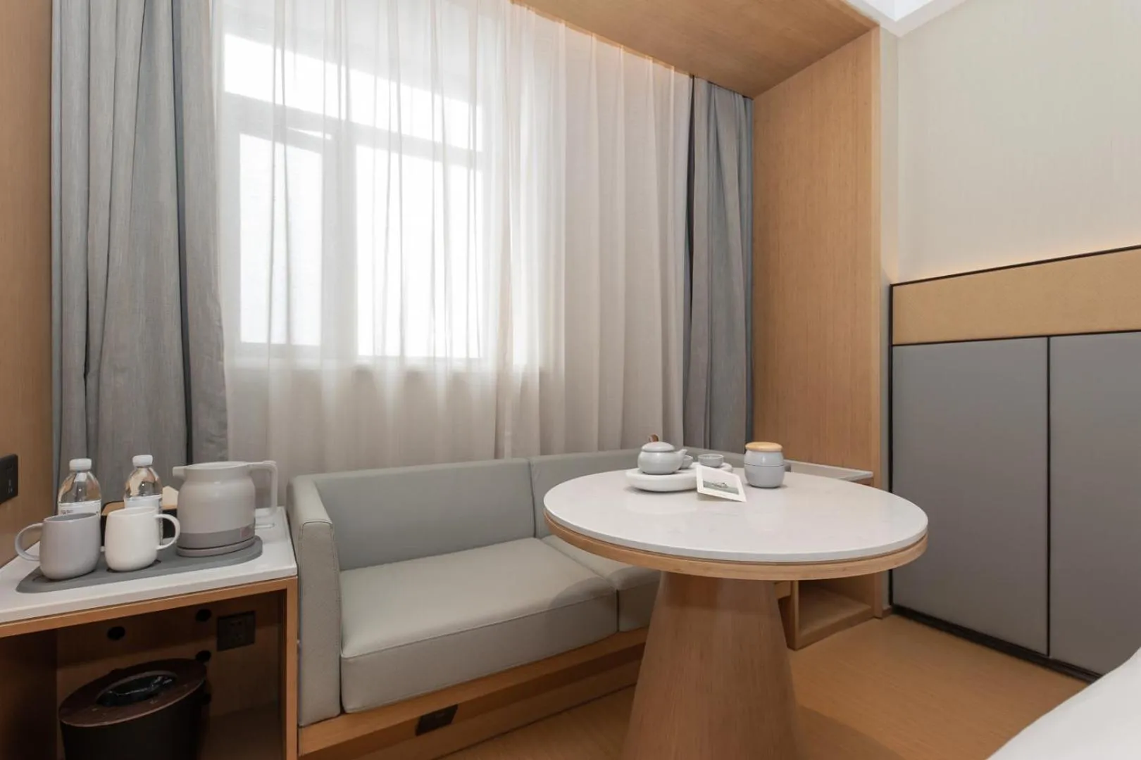 Bed in JI Hotel Shanghai Xinzhuang Qixin Road Qixin Road