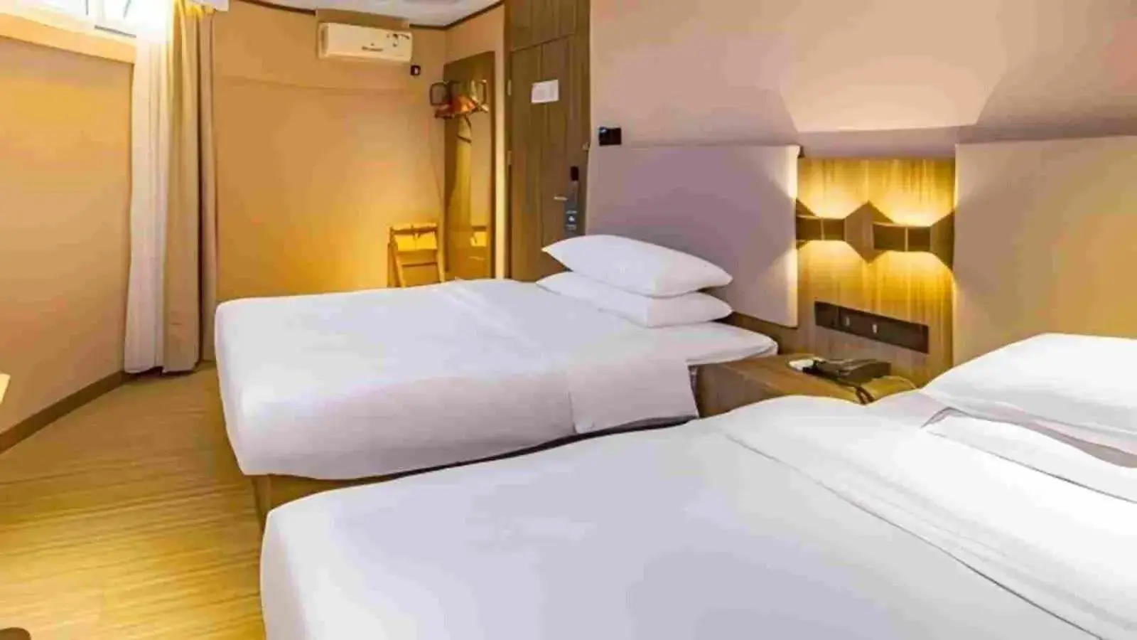 Superior Twin Room in Hanting Hotel Shenzhen Huaqiang North Science Museum Subway Station Superior Twin Room in Hanting Hotel Shenzhen Huaqiang North Science Museum Subway Station