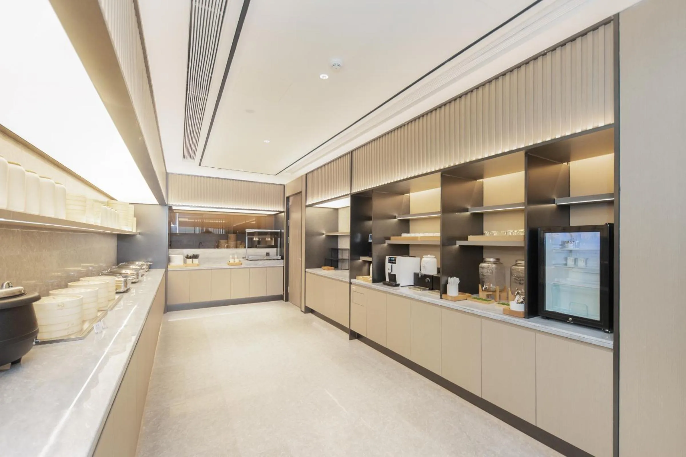 Restaurant/places to eat in JI Hotel Shanghai South Railway Station Jinjiang Amusement Park (formerly Jinjiang Amusement Park Subway Station Branch)