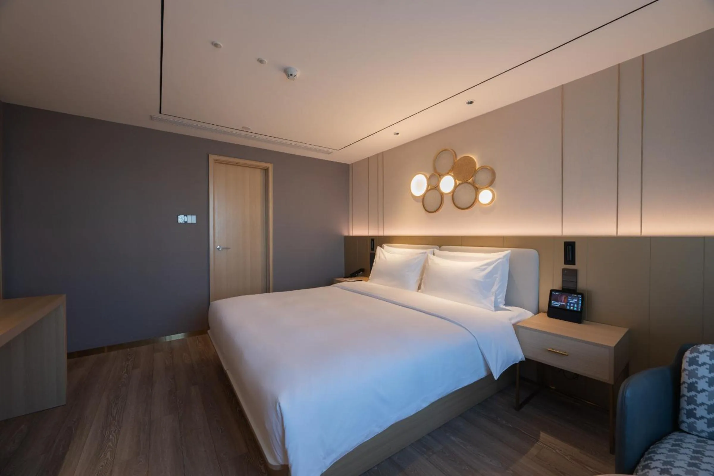 Bed in Orange Hotel Beijing West Railway Station Lianbao Road