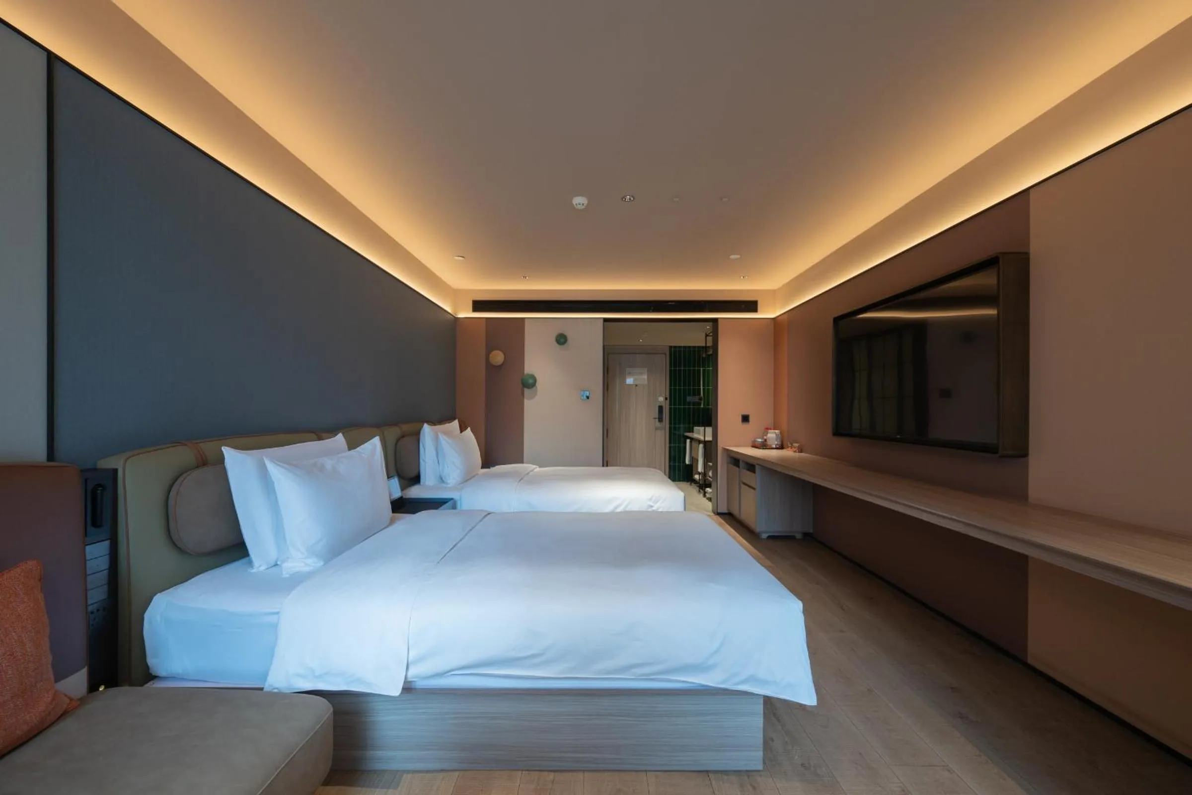 Bed in Orange Hotel Beijing West Railway Station Lianbao Road