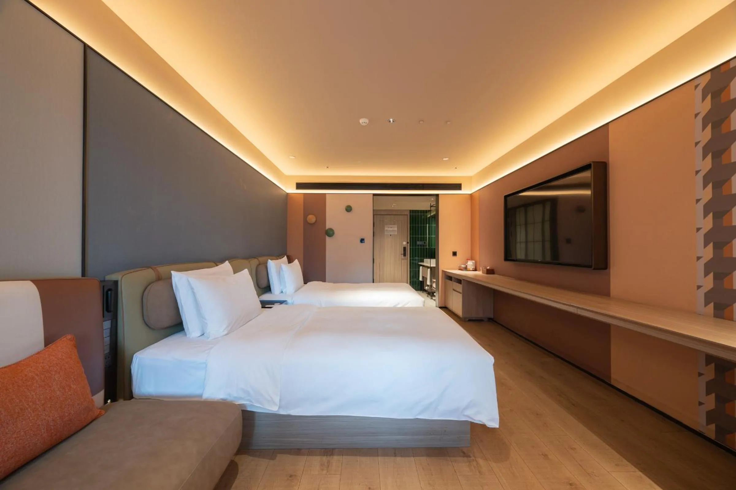 Bed in Orange Hotel Beijing West Railway Station Lianbao Road