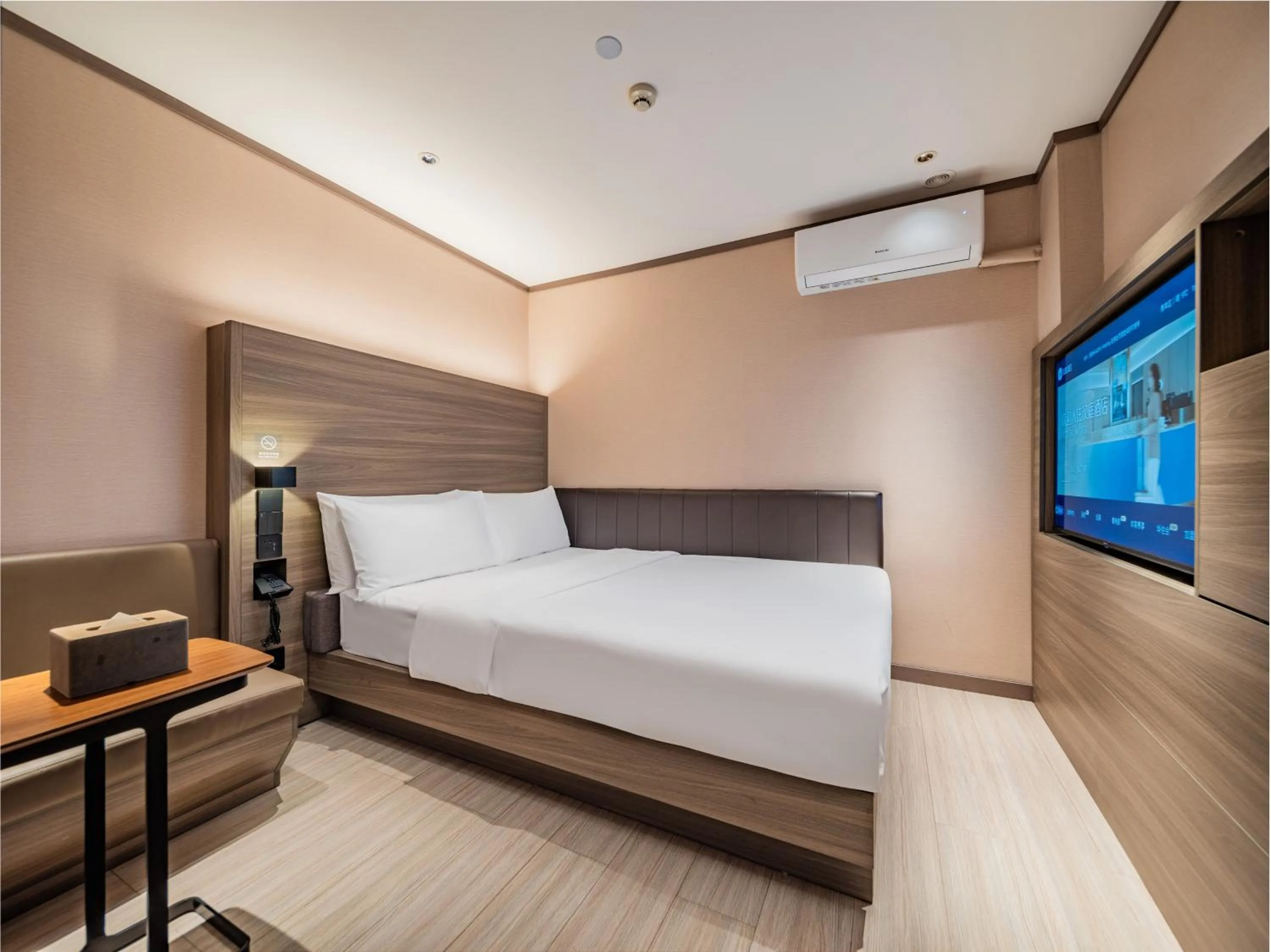 Bedroom, Bed in Hanting Hotel Chengdu Tianfu Square Subway Station